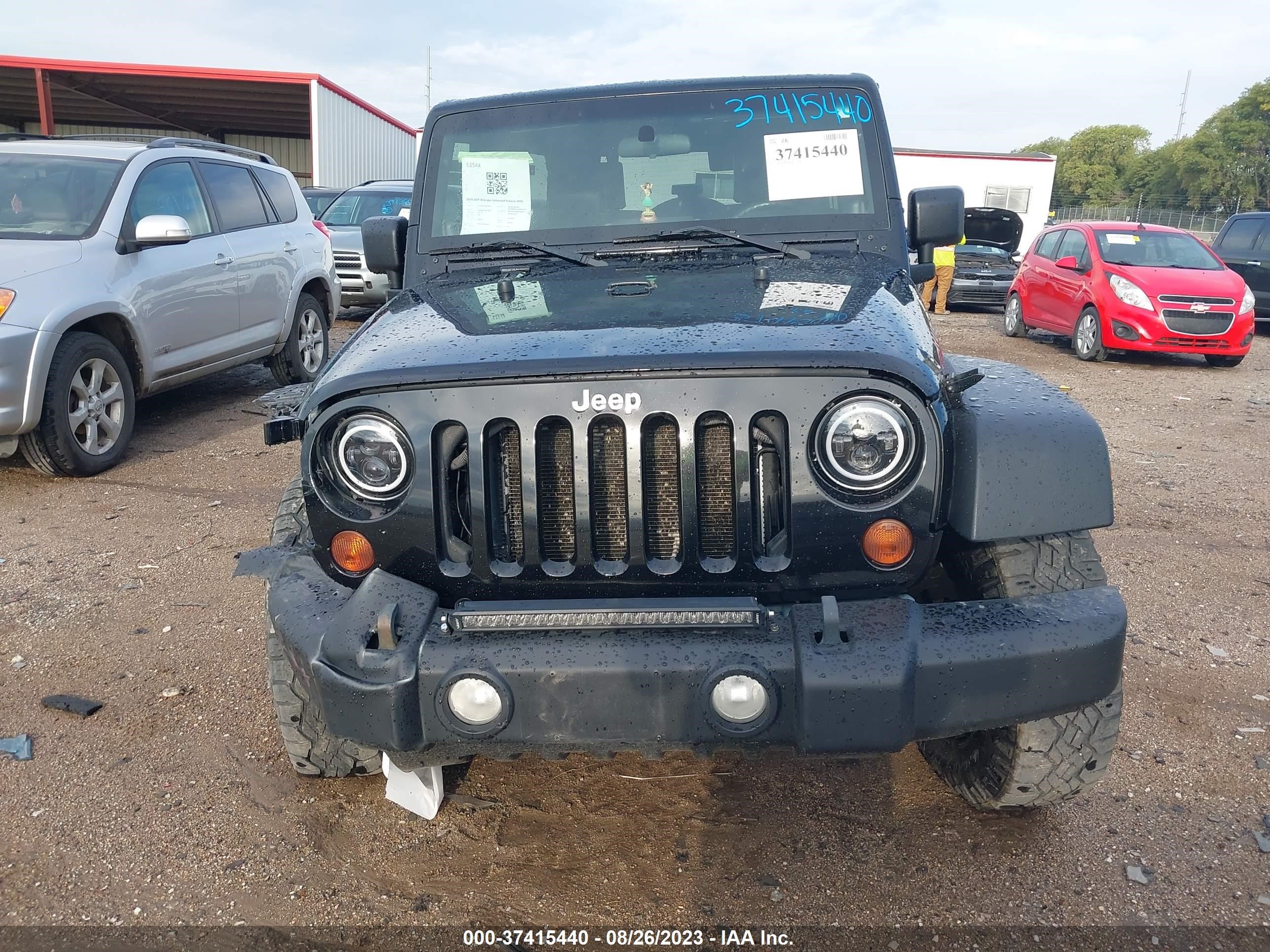 Photo 11 VIN: 1J4BA6H1XAL109792 - JEEP WRANGLER 