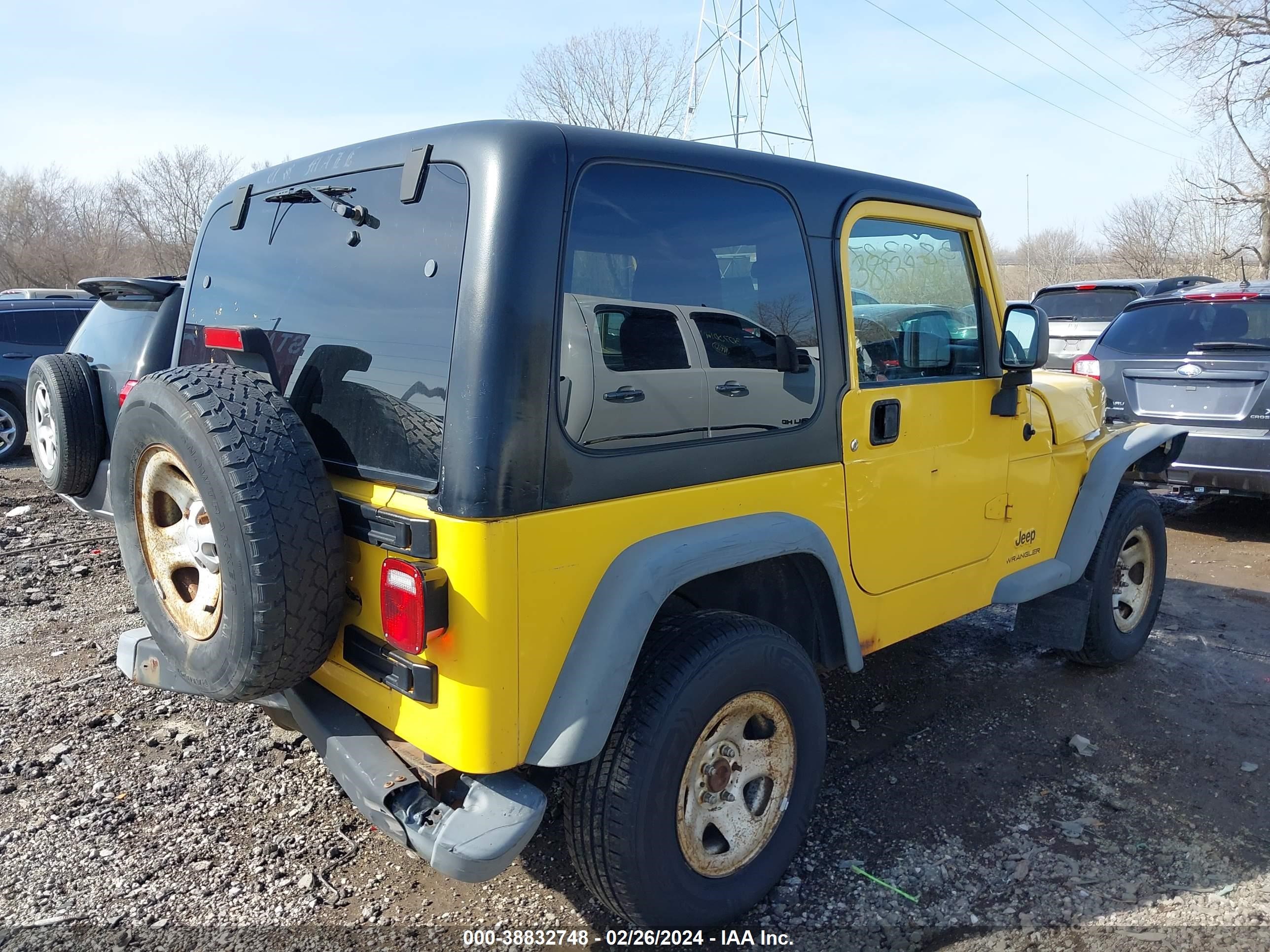 Photo 3 VIN: 1J4F449S05P382369 - JEEP WRANGLER 