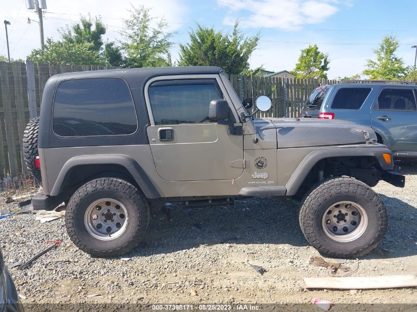 Photo 12 VIN: 1J4F449S44P744119 - JEEP WRANGLER 