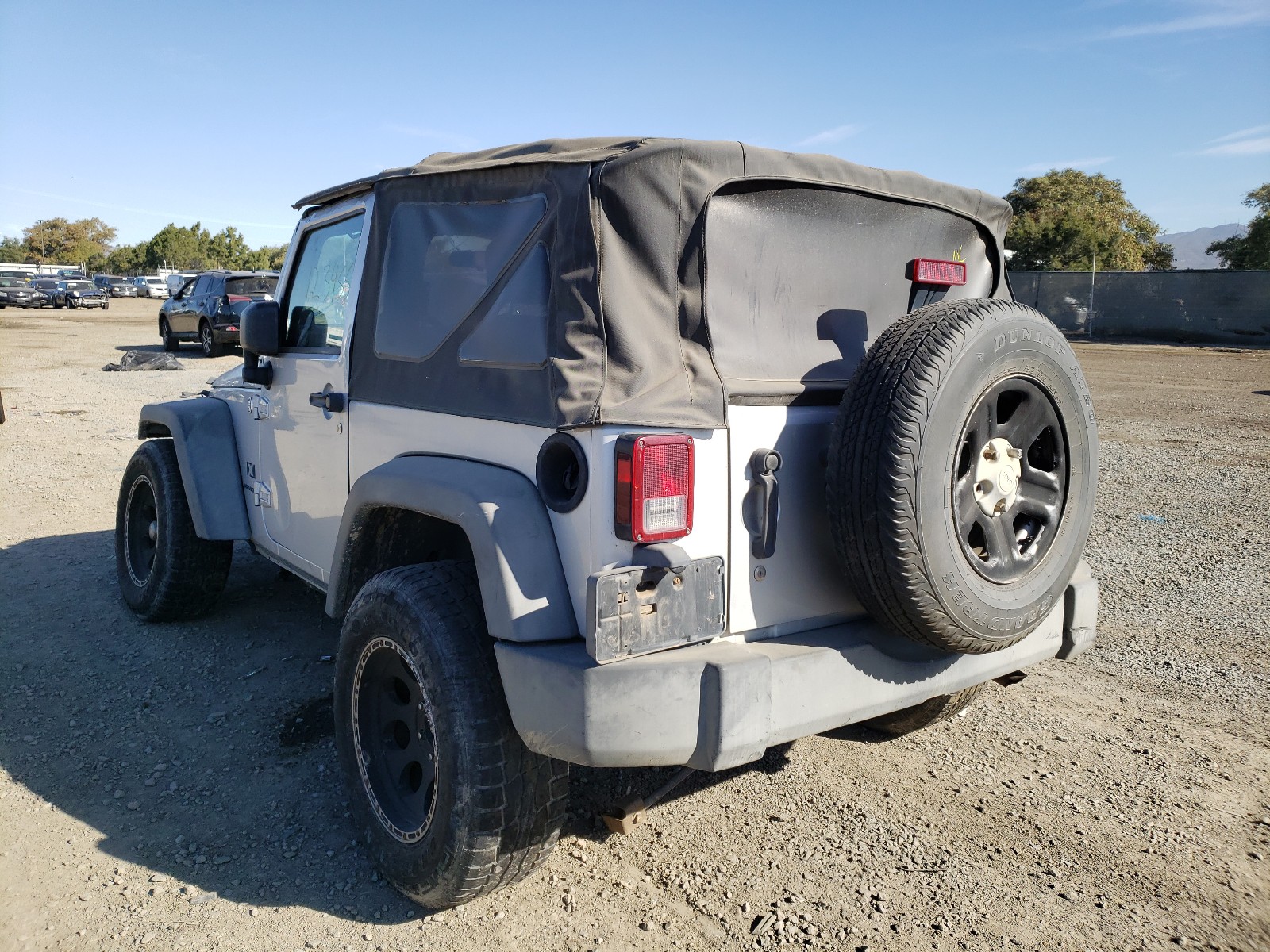 Photo 2 VIN: 1J4FA24107L174000 - JEEP WRANGLER X 