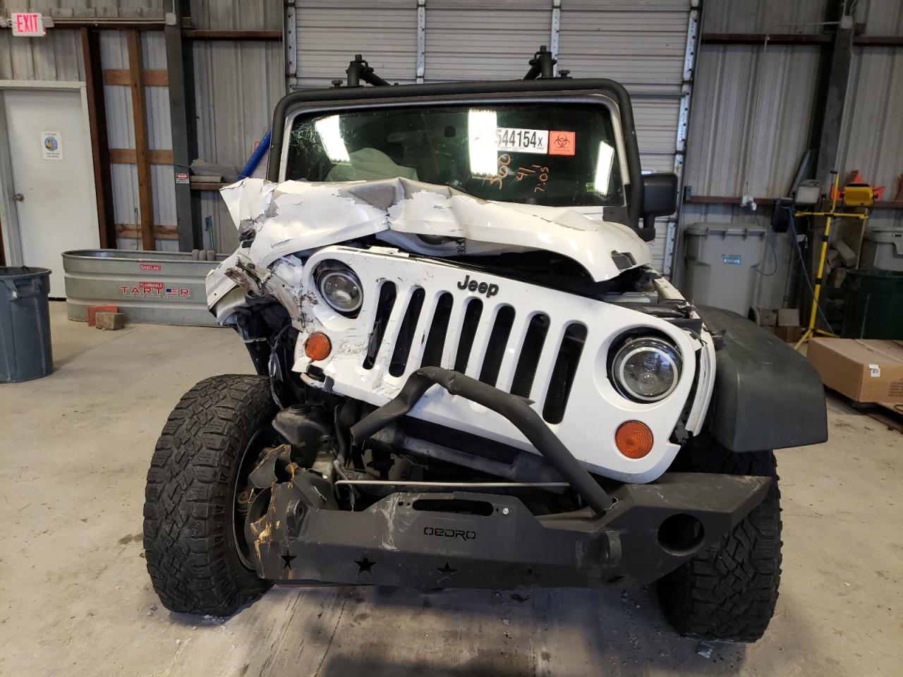 Photo 4 VIN: 1J4FA24108L528745 - JEEP WRANGLER 