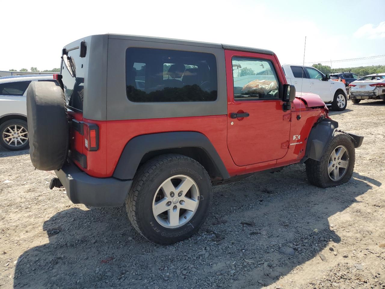 Photo 2 VIN: 1J4FA24118L564363 - JEEP WRANGLER 