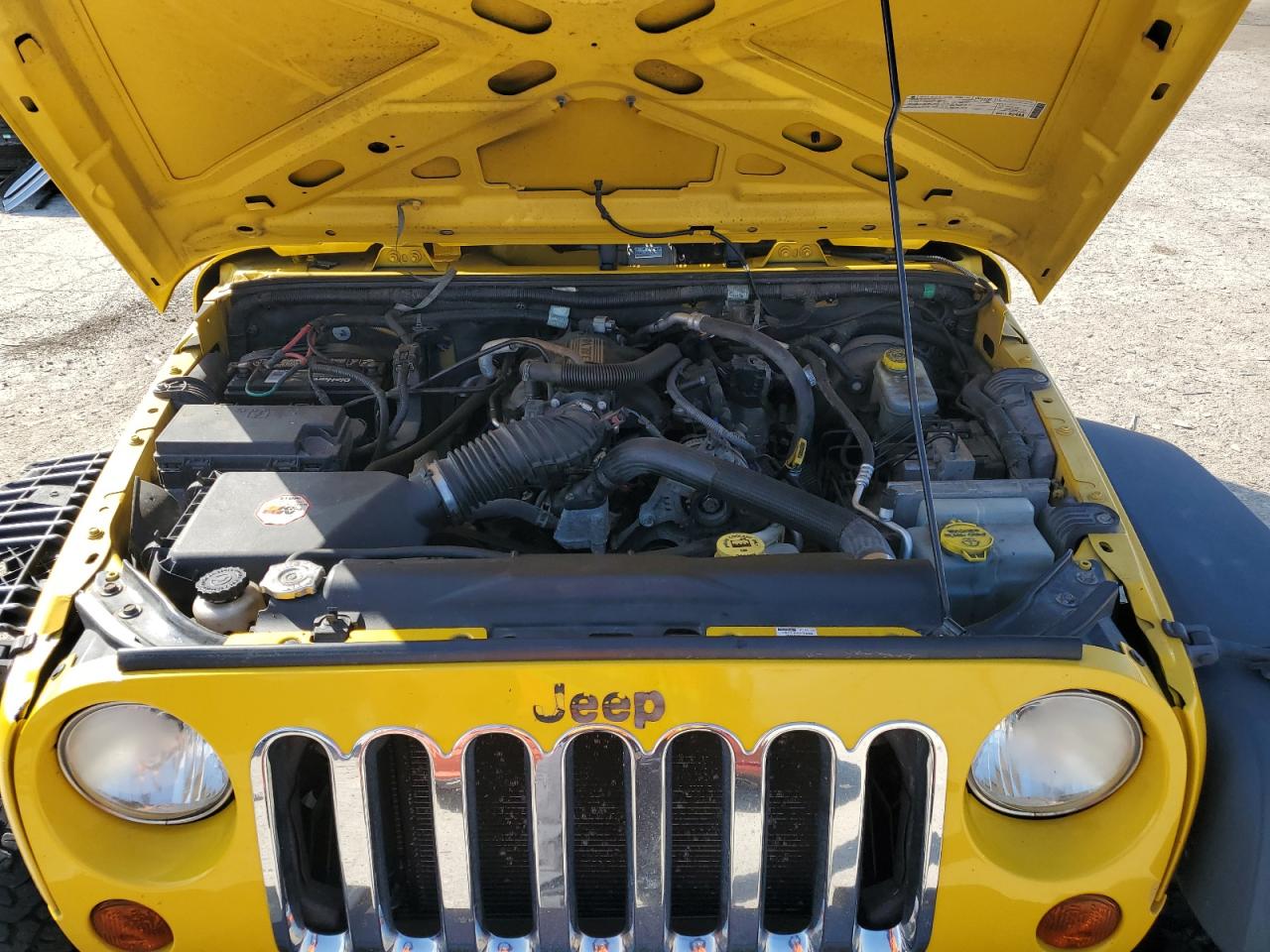 Photo 10 VIN: 1J4FA24119L754374 - JEEP WRANGLER 