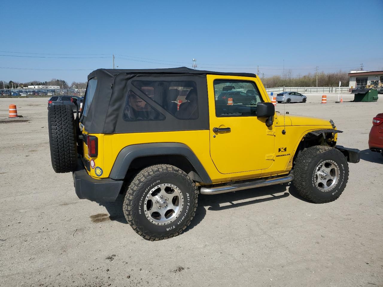 Photo 2 VIN: 1J4FA24119L754374 - JEEP WRANGLER 