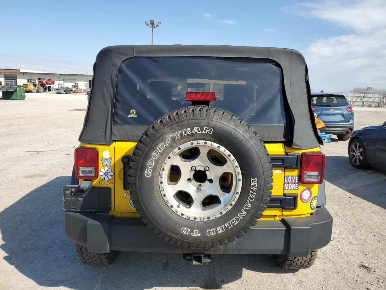 Photo 9 VIN: 1J4FA24119L754374 - JEEP WRANGLER 