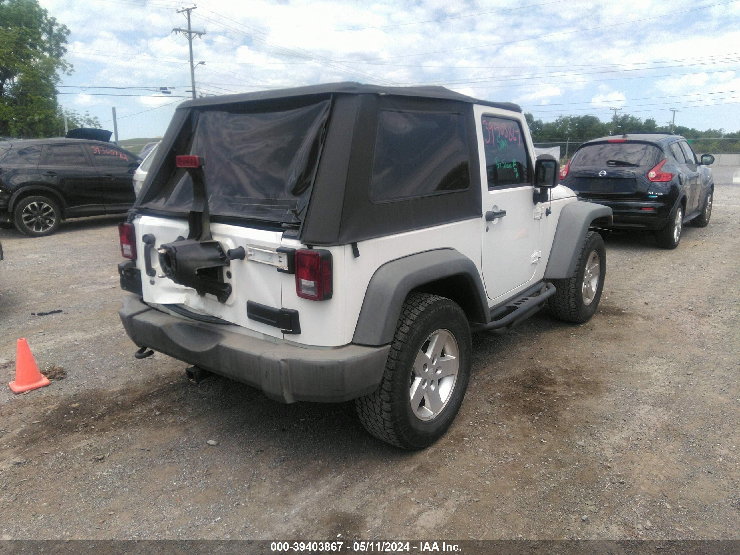 Photo 3 VIN: 1J4FA24119L786371 - JEEP WRANGLER 