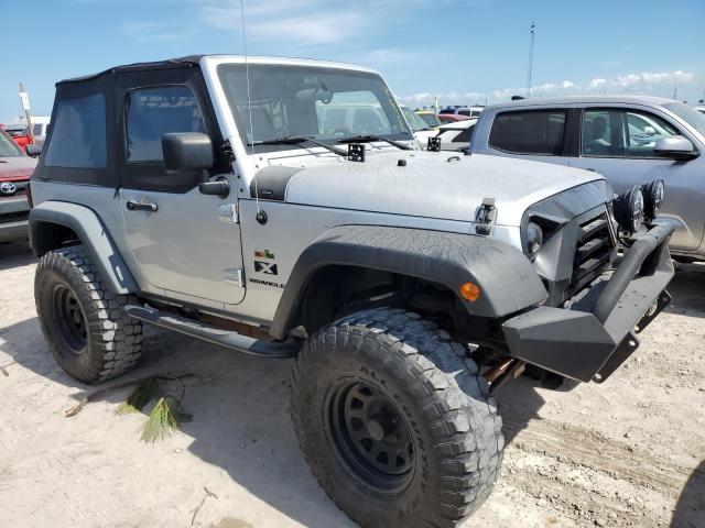 Photo 3 VIN: 1J4FA24128L568616 - JEEP WRANGLER X 