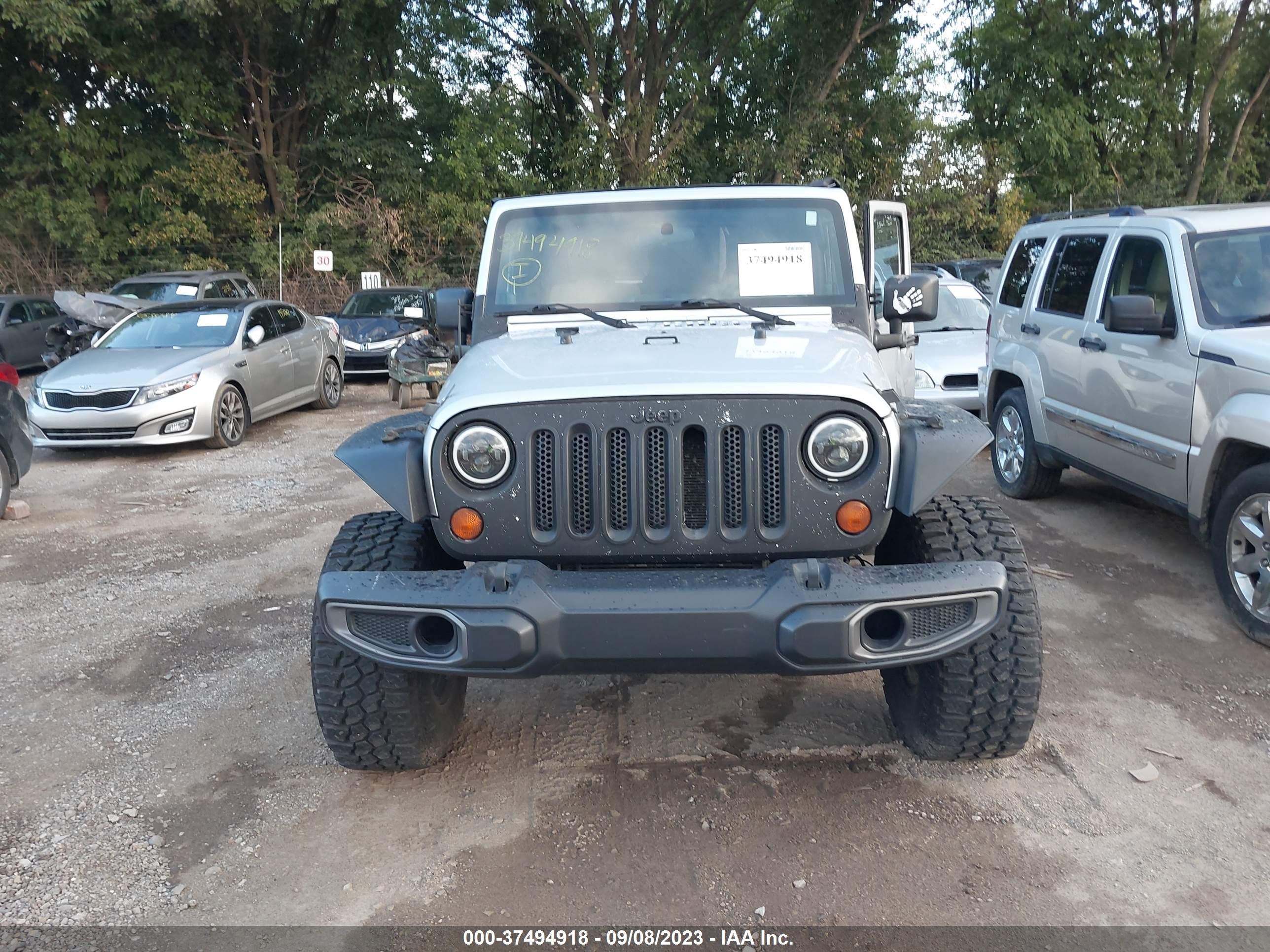 Photo 11 VIN: 1J4FA24138L540243 - JEEP WRANGLER 