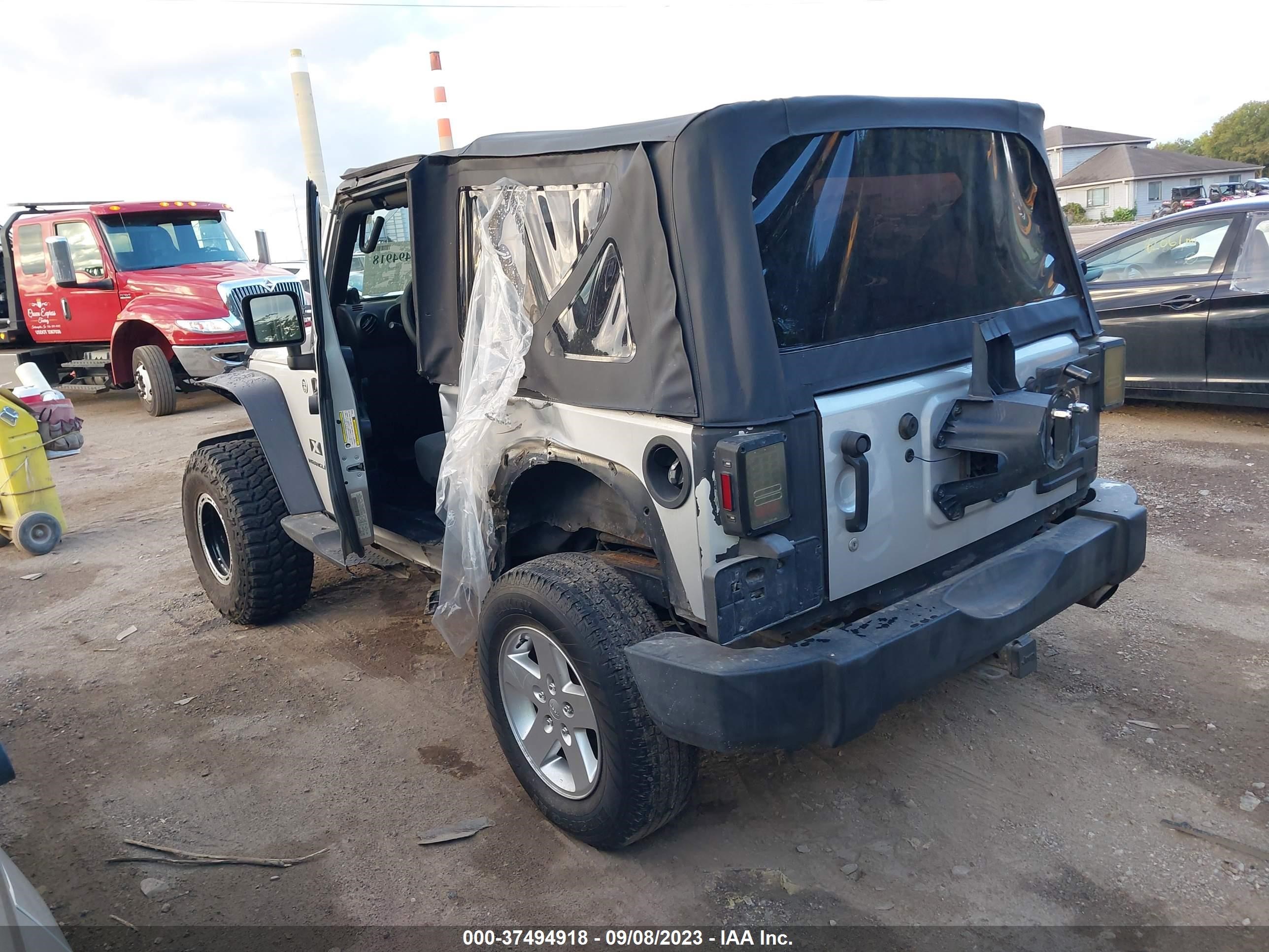 Photo 2 VIN: 1J4FA24138L540243 - JEEP WRANGLER 