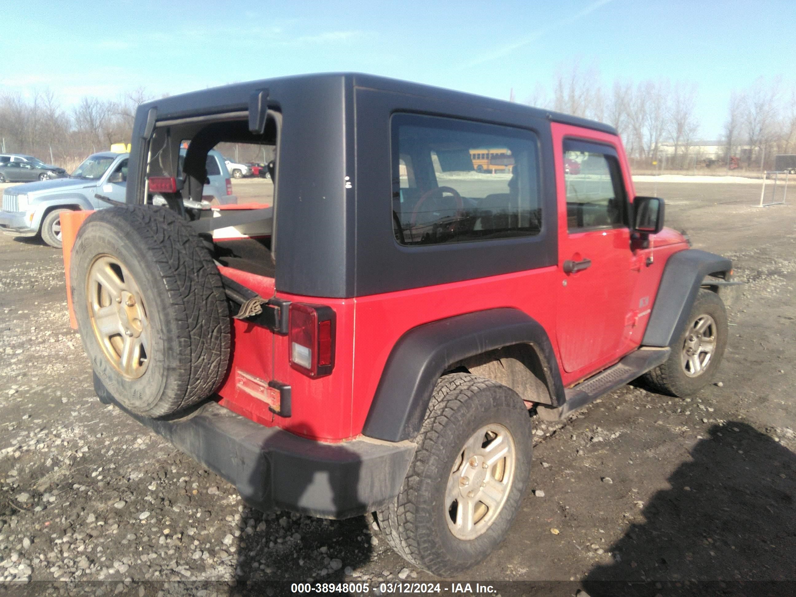 Photo 3 VIN: 1J4FA24138L610596 - JEEP WRANGLER 