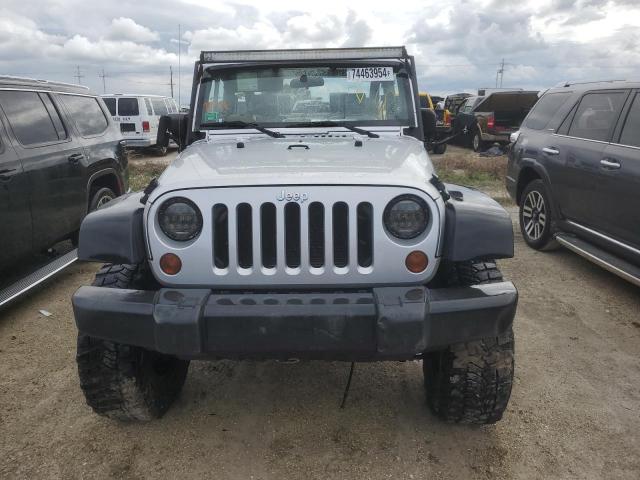 Photo 4 VIN: 1J4FA24138L643789 - JEEP WRANGLER X 