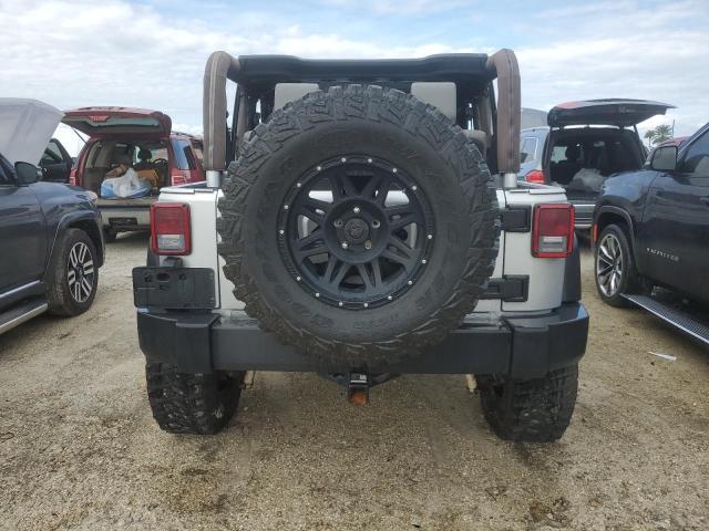 Photo 5 VIN: 1J4FA24138L643789 - JEEP WRANGLER X 