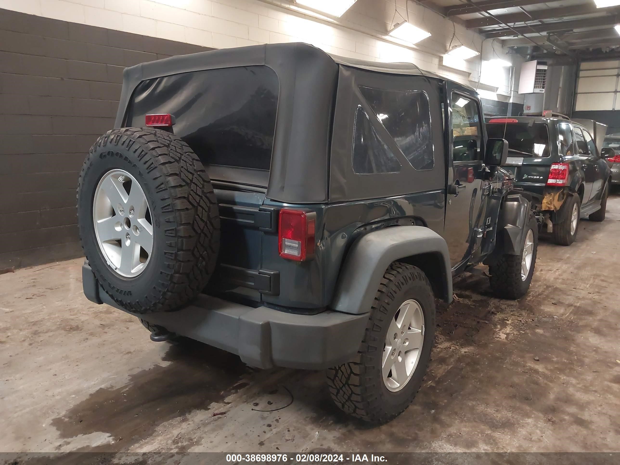 Photo 3 VIN: 1J4FA24147L107092 - JEEP WRANGLER 