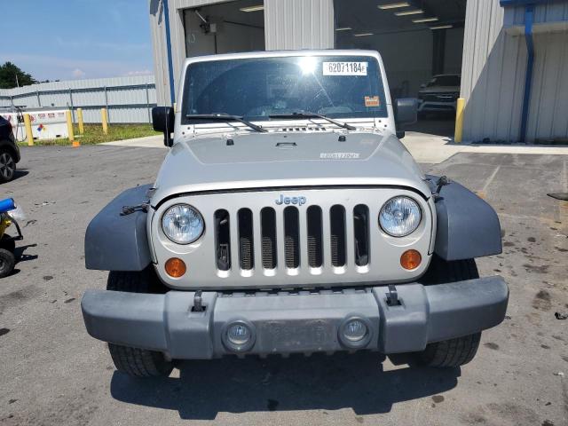 Photo 4 VIN: 1J4FA24147L118352 - JEEP WRANGLER 