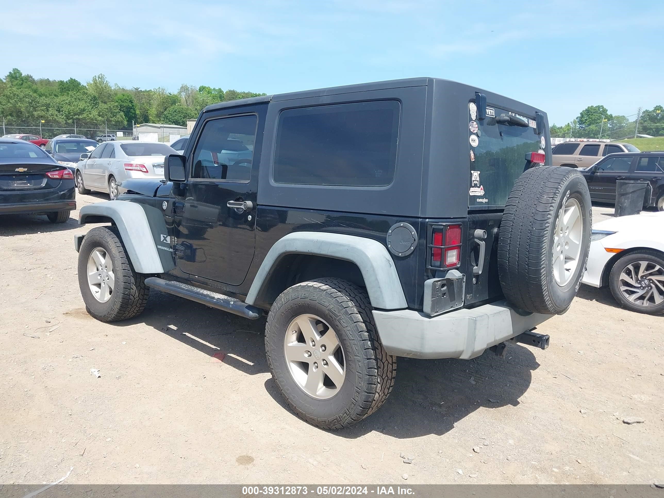 Photo 2 VIN: 1J4FA24148L559996 - JEEP WRANGLER 