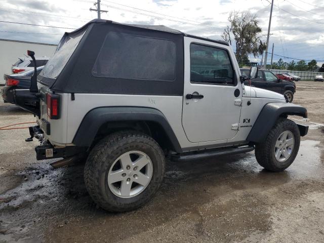 Photo 2 VIN: 1J4FA24149L715102 - JEEP WRANGLER X 