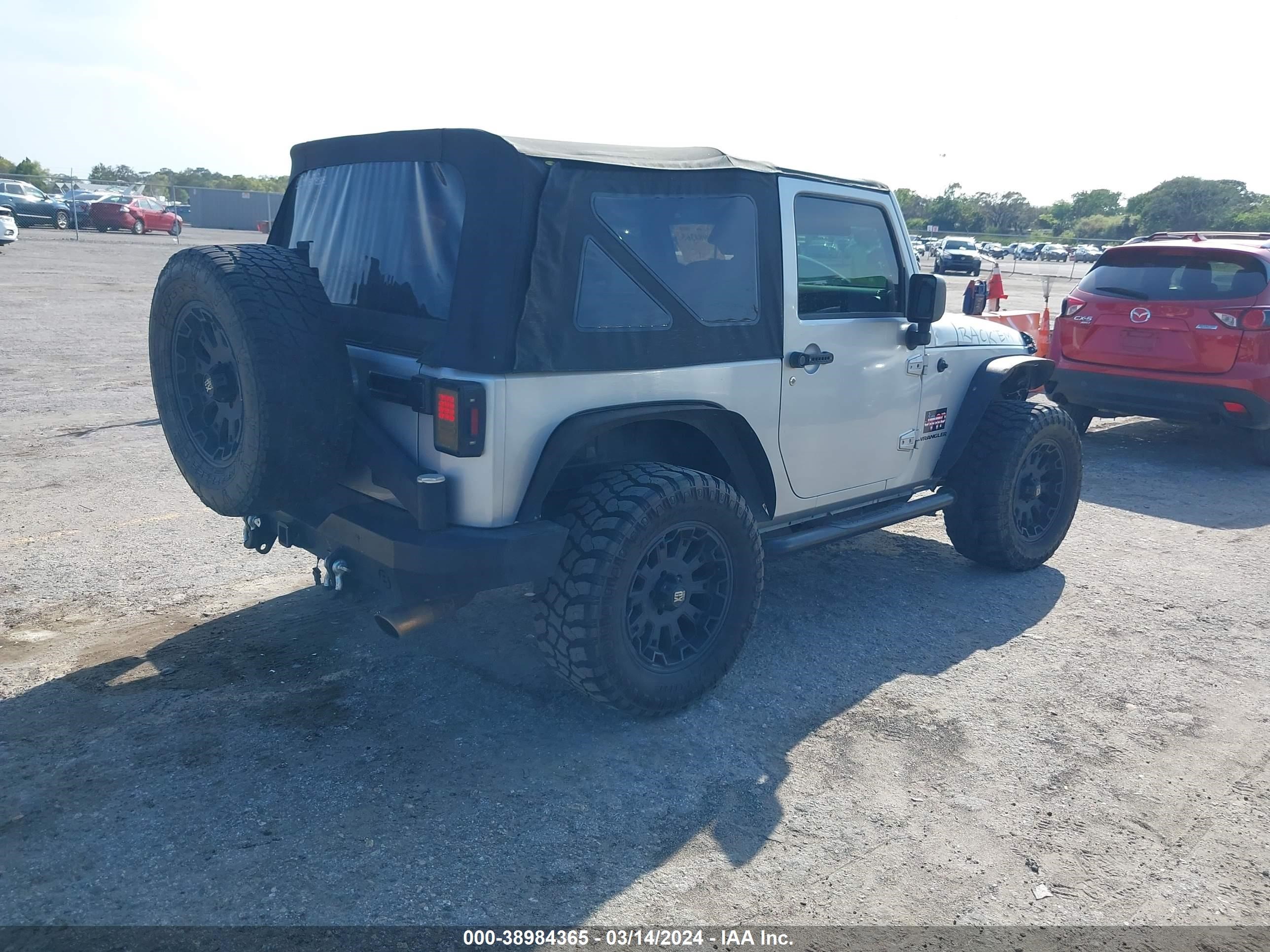 Photo 3 VIN: 1J4FA24157L134916 - JEEP WRANGLER 