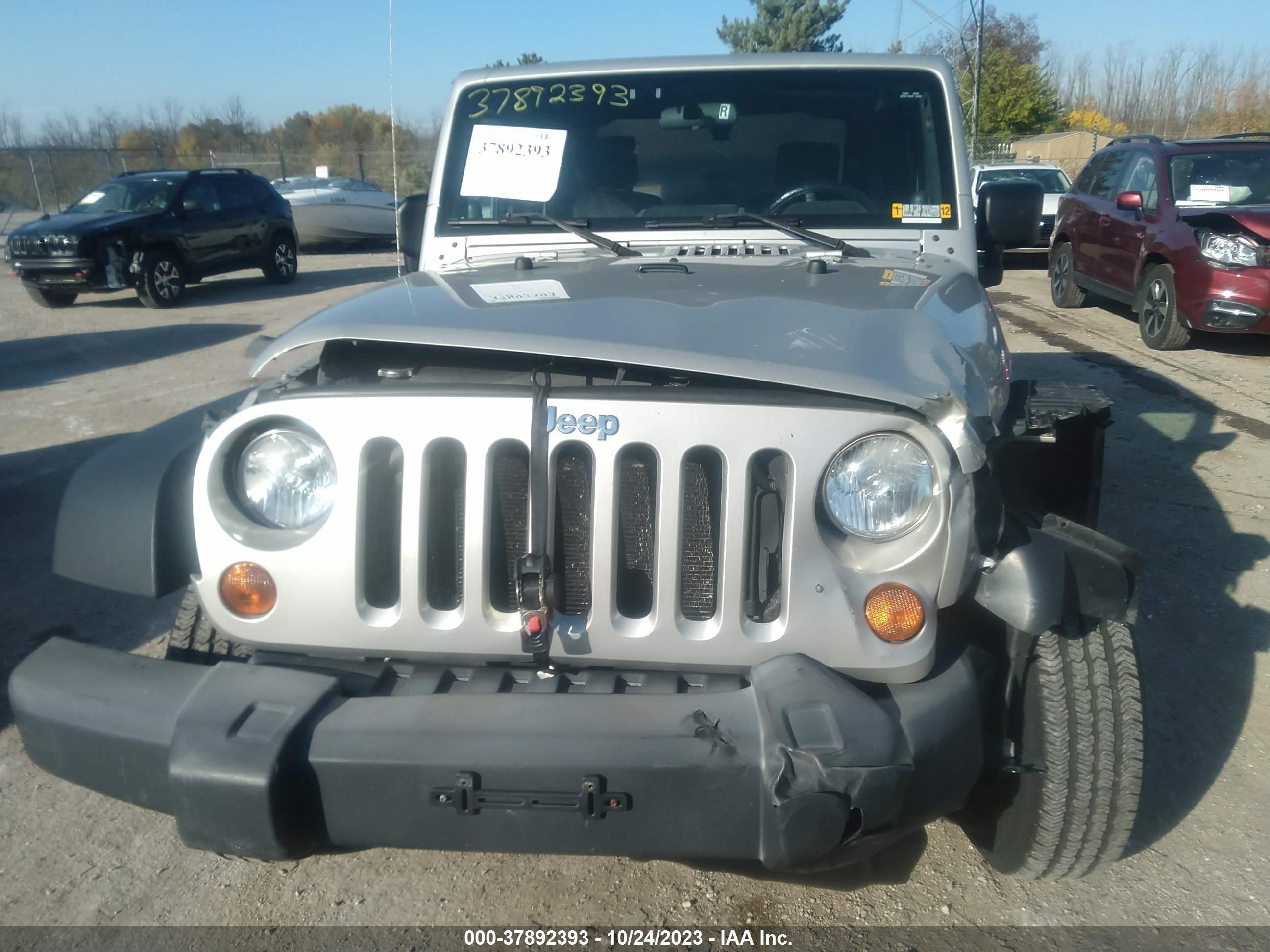 Photo 12 VIN: 1J4FA24157L171853 - JEEP WRANGLER 