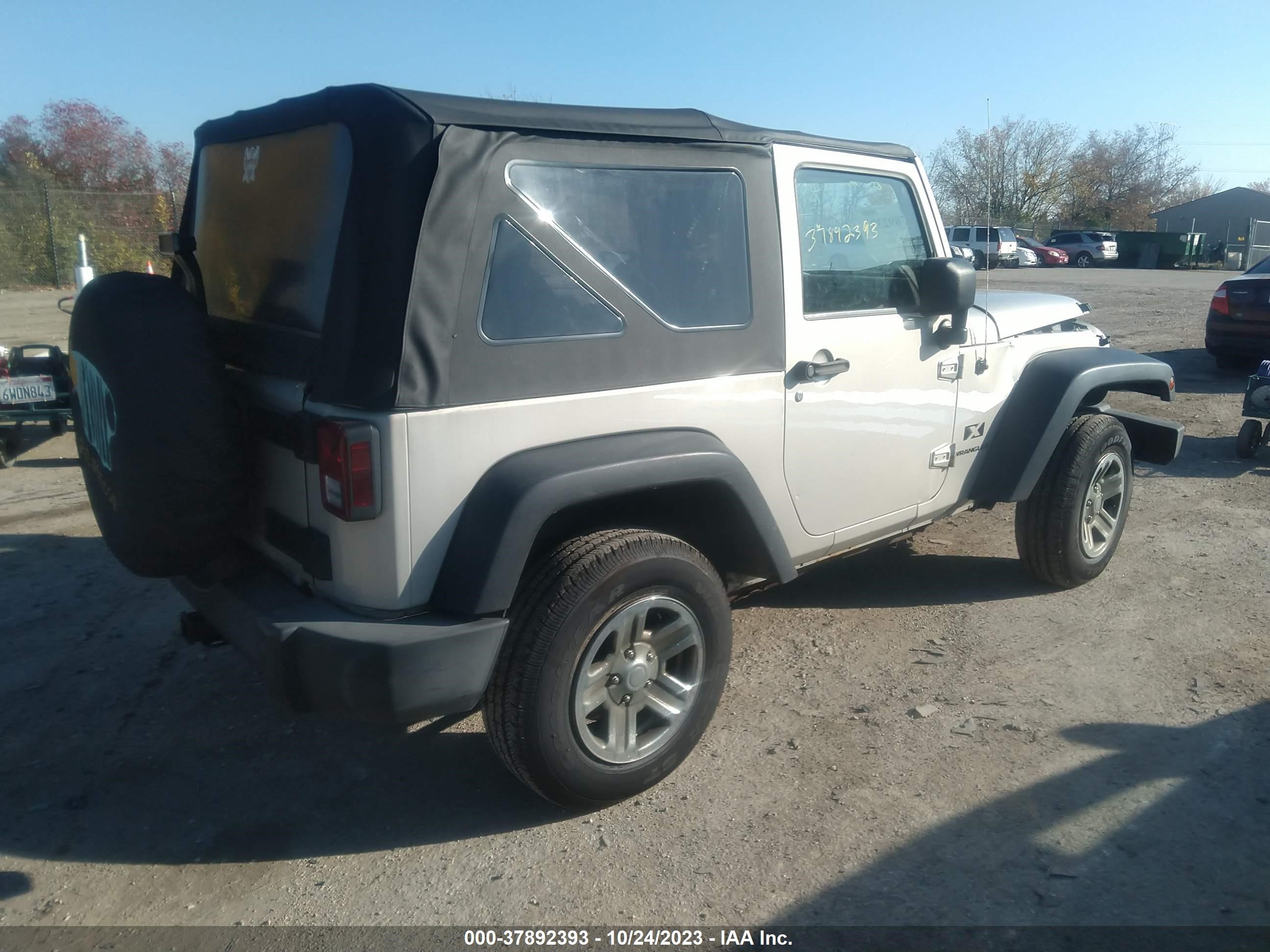 Photo 3 VIN: 1J4FA24157L171853 - JEEP WRANGLER 