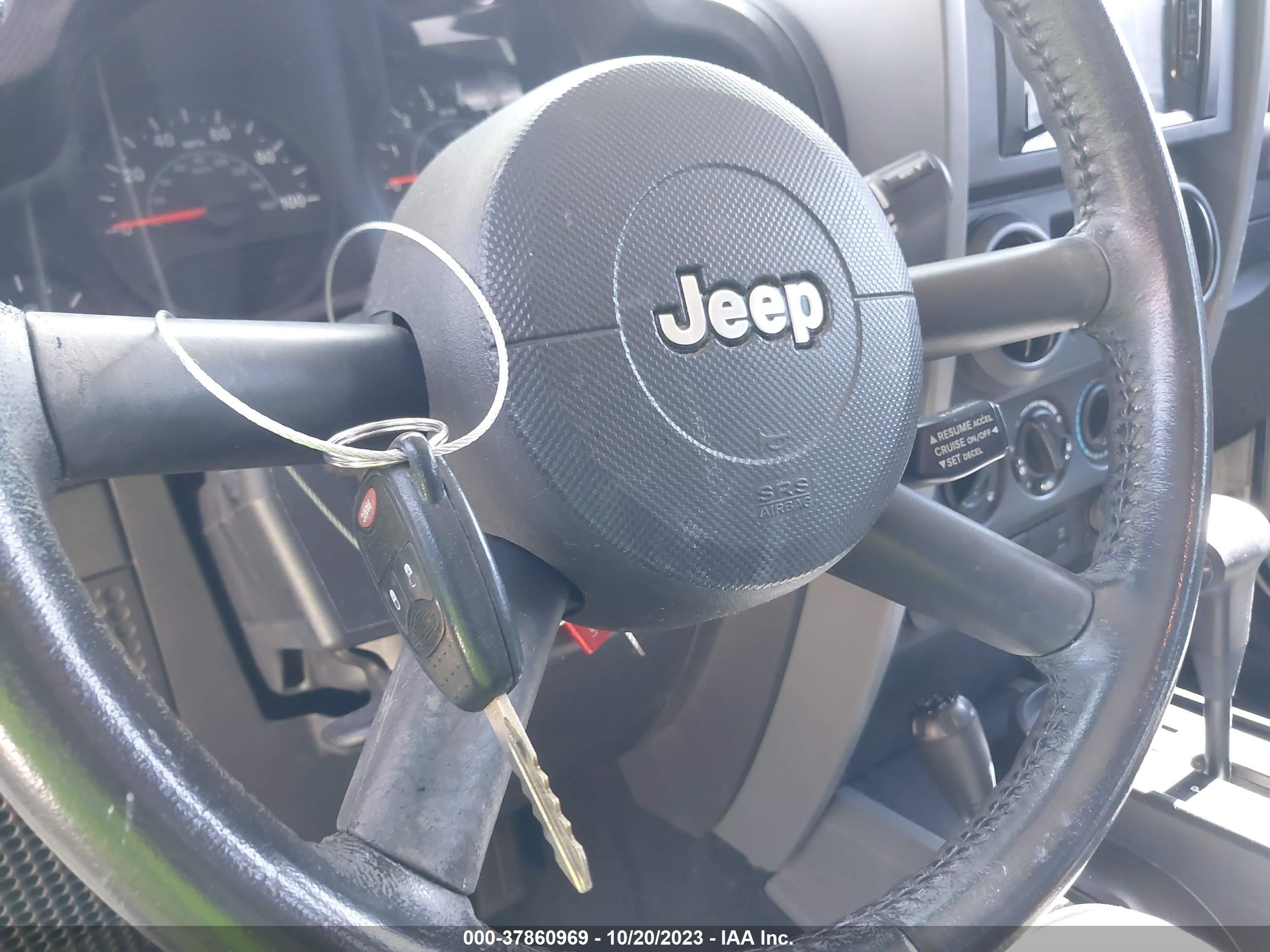 Photo 10 VIN: 1J4FA24158L584809 - JEEP WRANGLER 