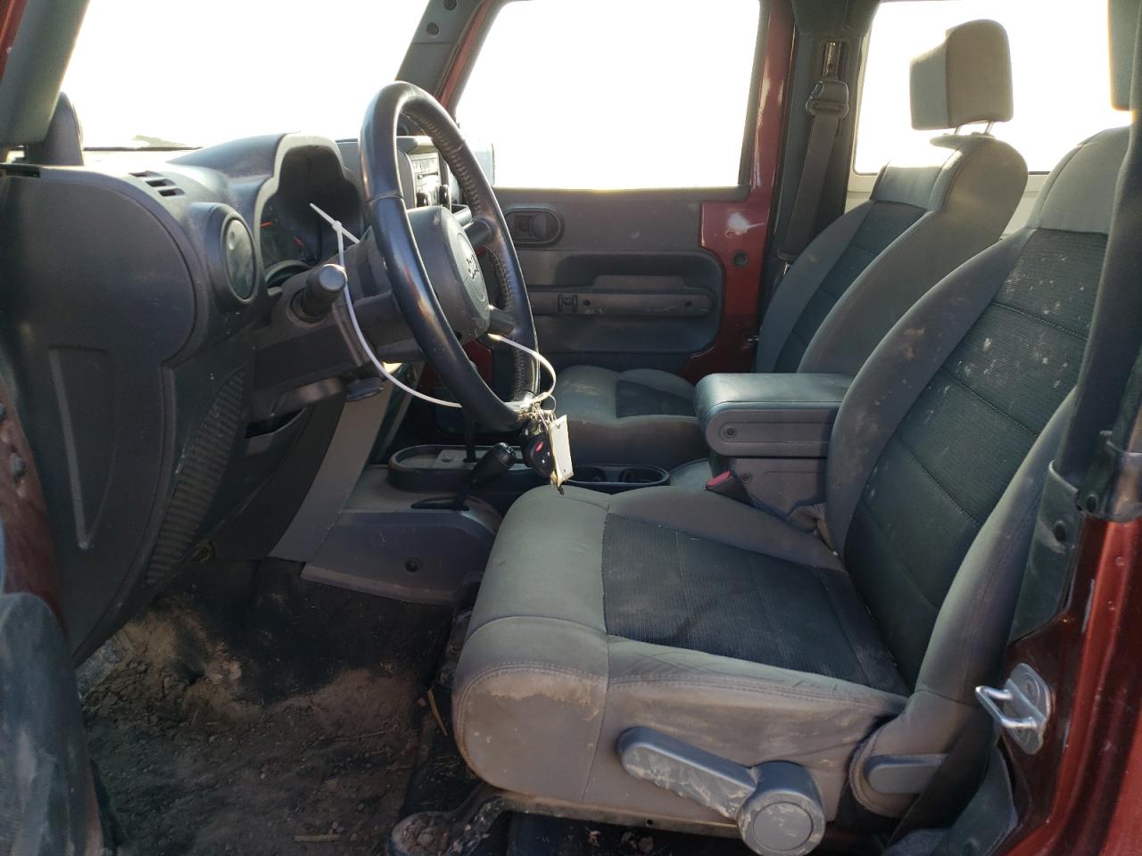 Photo 6 VIN: 1J4FA24158L624497 - JEEP WRANGLER 