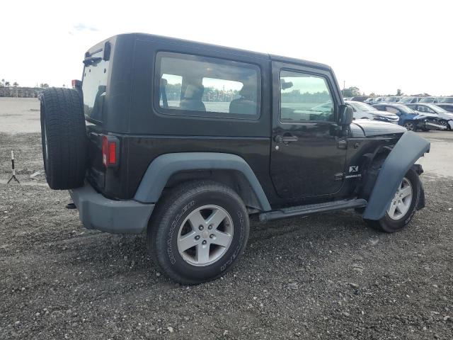 Photo 2 VIN: 1J4FA24158L632938 - JEEP WRANGLER 