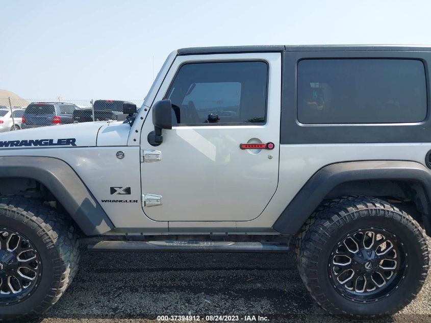 Photo 13 VIN: 1J4FA24167L225614 - JEEP WRANGLER 