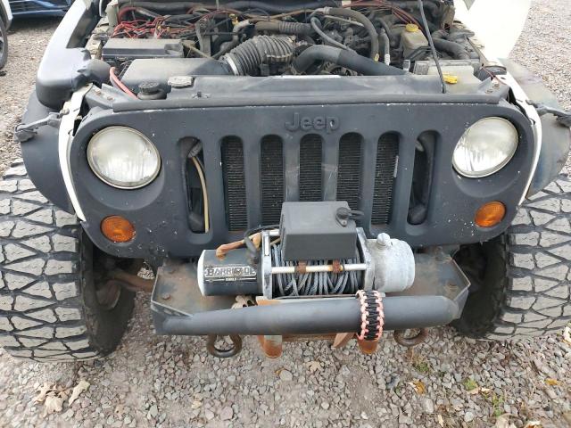 Photo 10 VIN: 1J4FA24168L582213 - JEEP WRANGLER X 