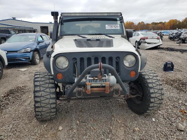 Photo 4 VIN: 1J4FA24168L582213 - JEEP WRANGLER X 