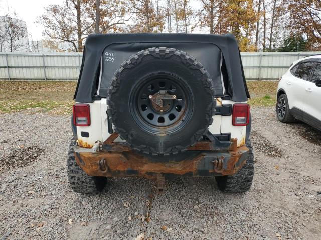 Photo 5 VIN: 1J4FA24168L582213 - JEEP WRANGLER X 