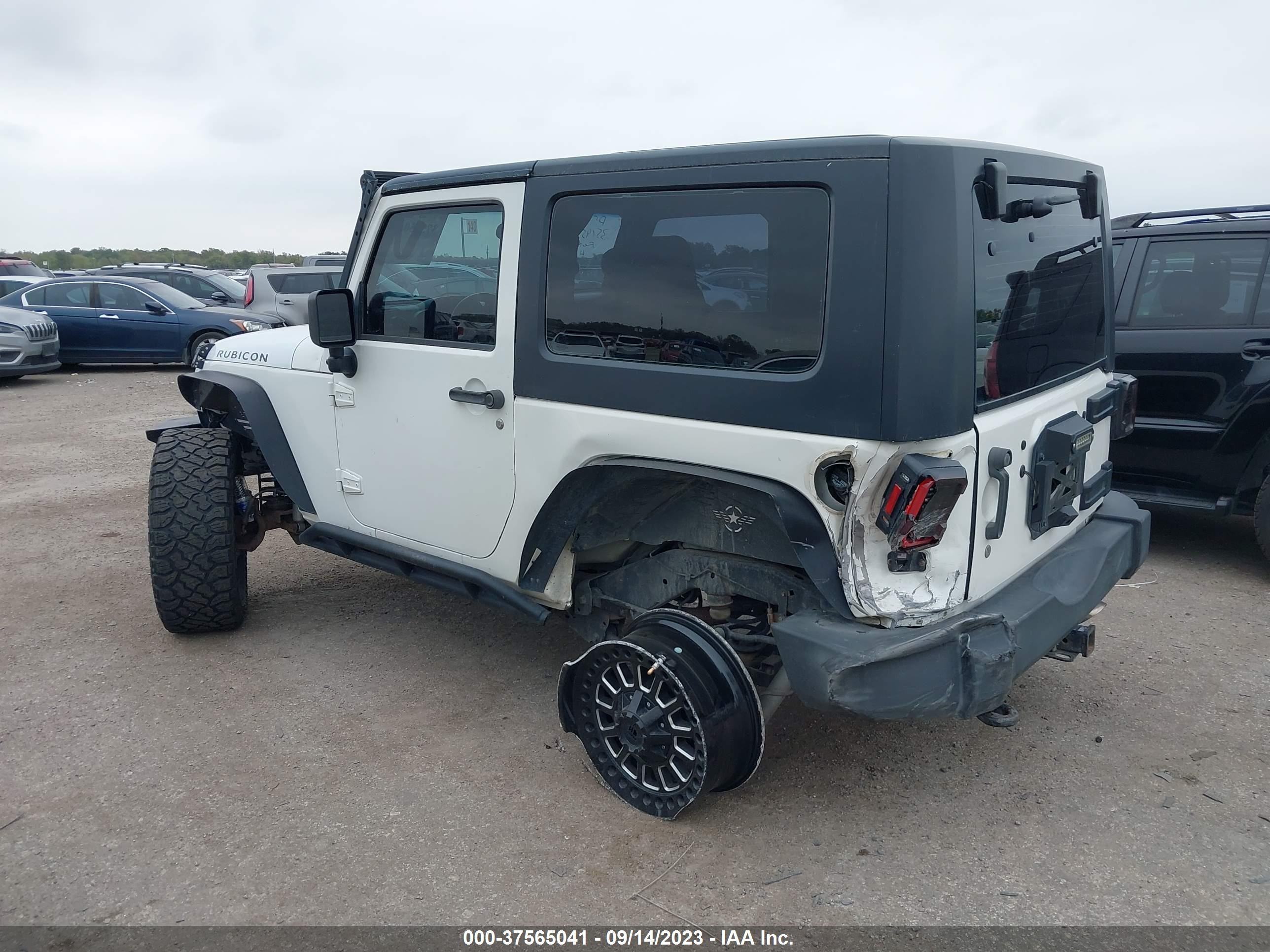 Photo 2 VIN: 1J4FA24179L728975 - JEEP WRANGLER 