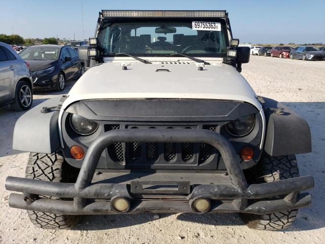 Photo 4 VIN: 1J4FA24188L646056 - JEEP WRANGLER X 