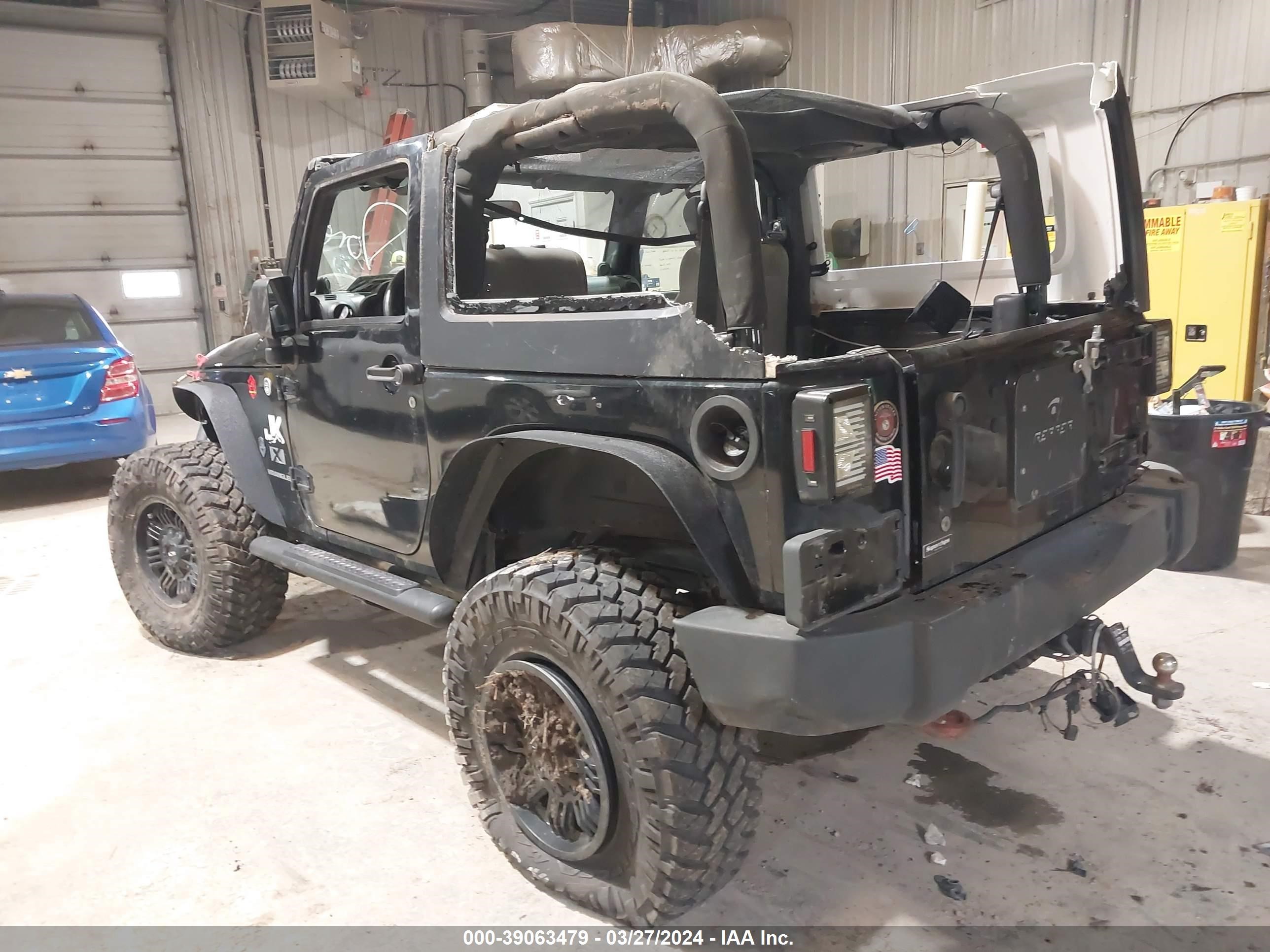 Photo 2 VIN: 1J4FA24189L723722 - JEEP WRANGLER 