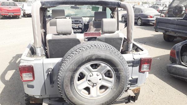 Photo 5 VIN: 1J4FA24197L210671 - JEEP WRANGLER 