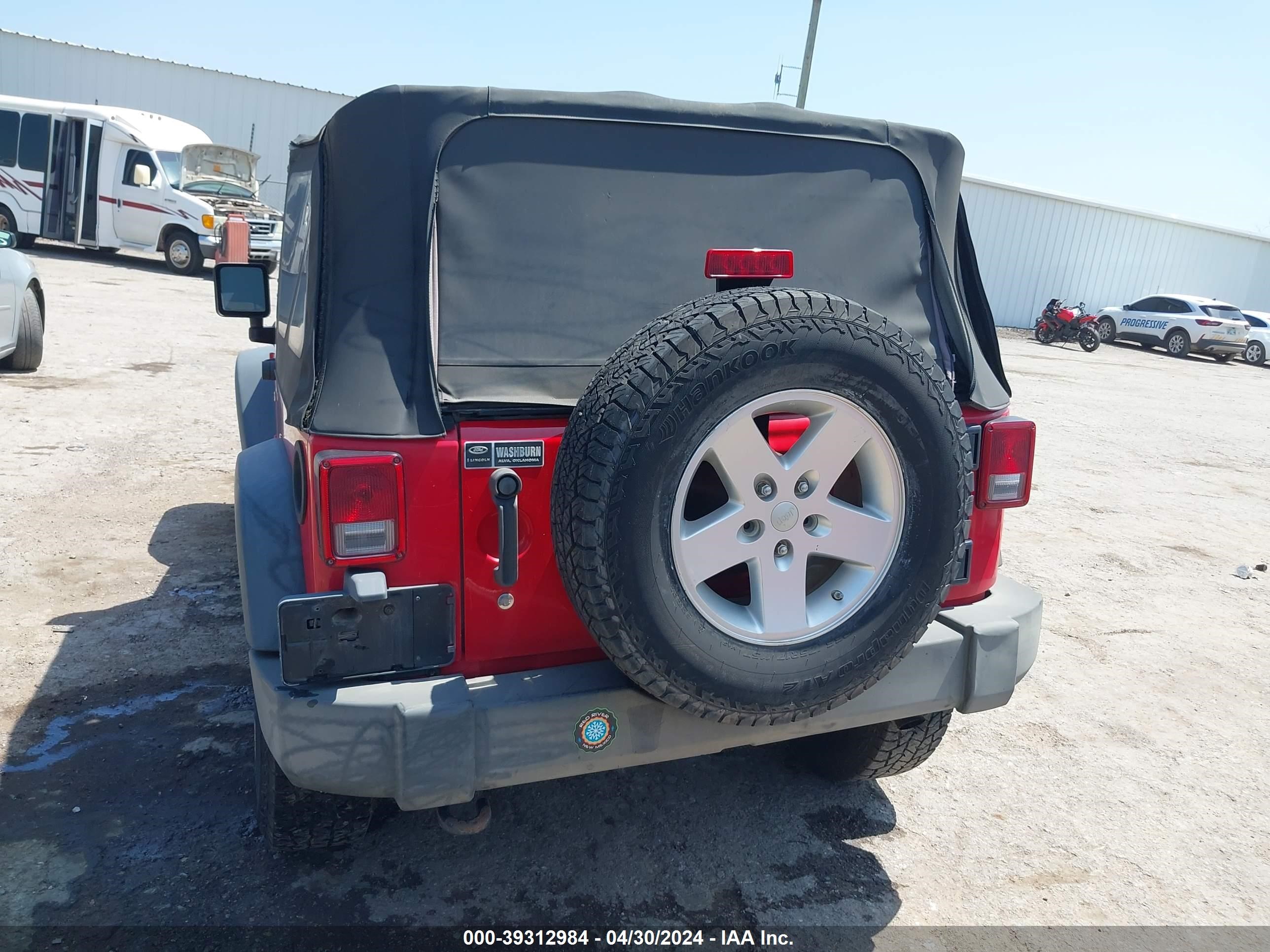 Photo 15 VIN: 1J4FA241X9L771240 - JEEP WRANGLER 