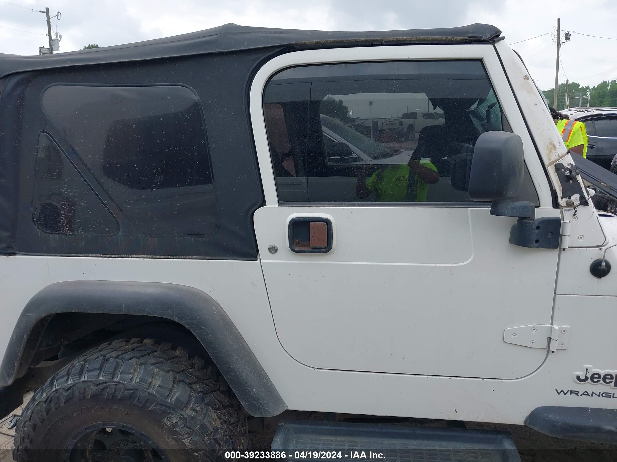 Photo 13 VIN: 1J4FA29155P324729 - JEEP WRANGLER 