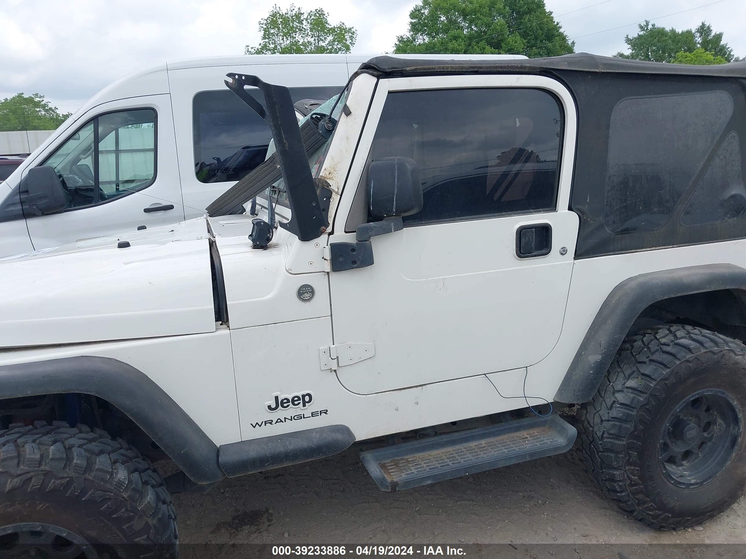 Photo 14 VIN: 1J4FA29155P324729 - JEEP WRANGLER 