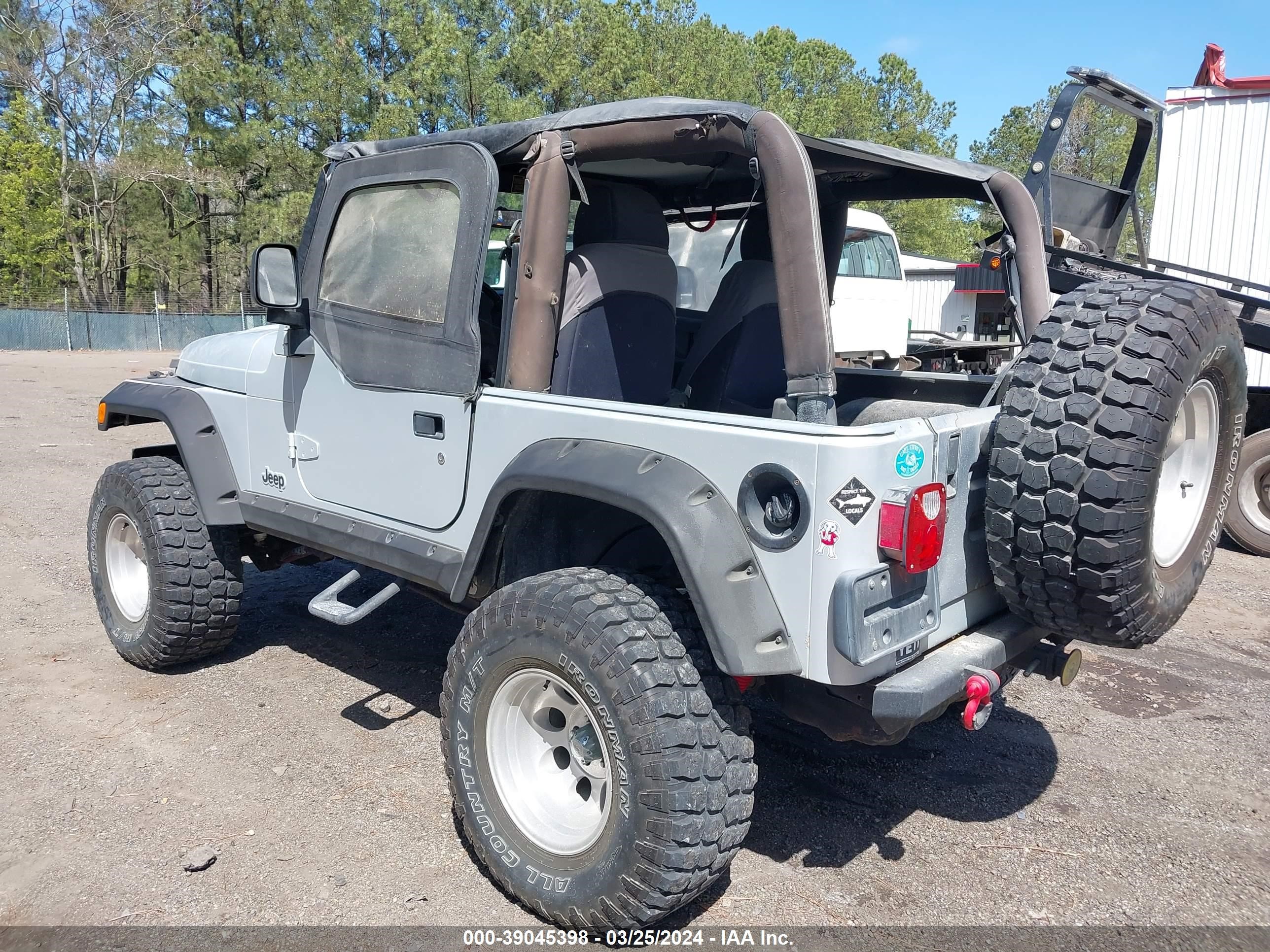 Photo 2 VIN: 1J4FA29183P334779 - JEEP WRANGLER 