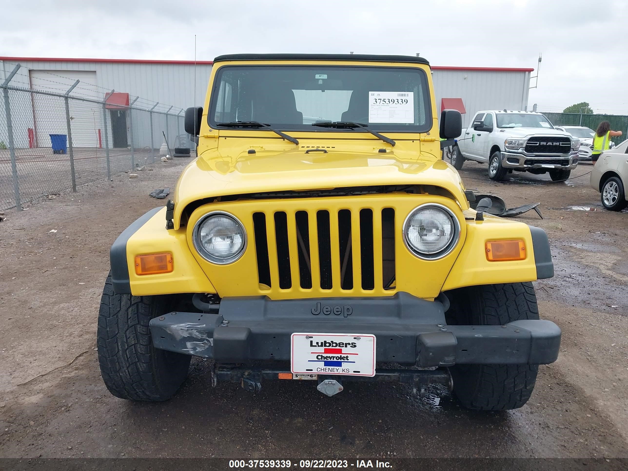 Photo 12 VIN: 1J4FA29184P796485 - JEEP WRANGLER 