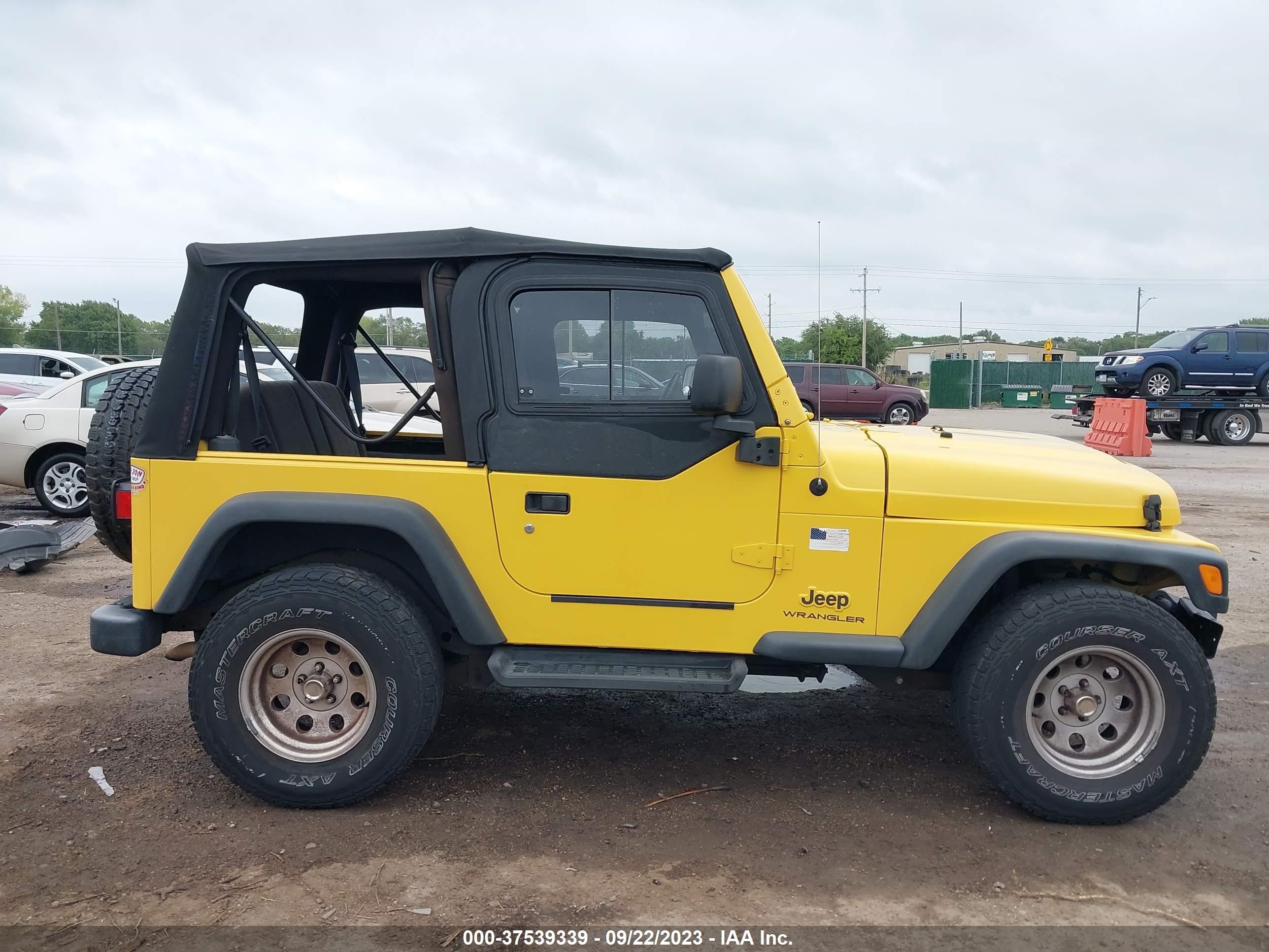 Photo 13 VIN: 1J4FA29184P796485 - JEEP WRANGLER 