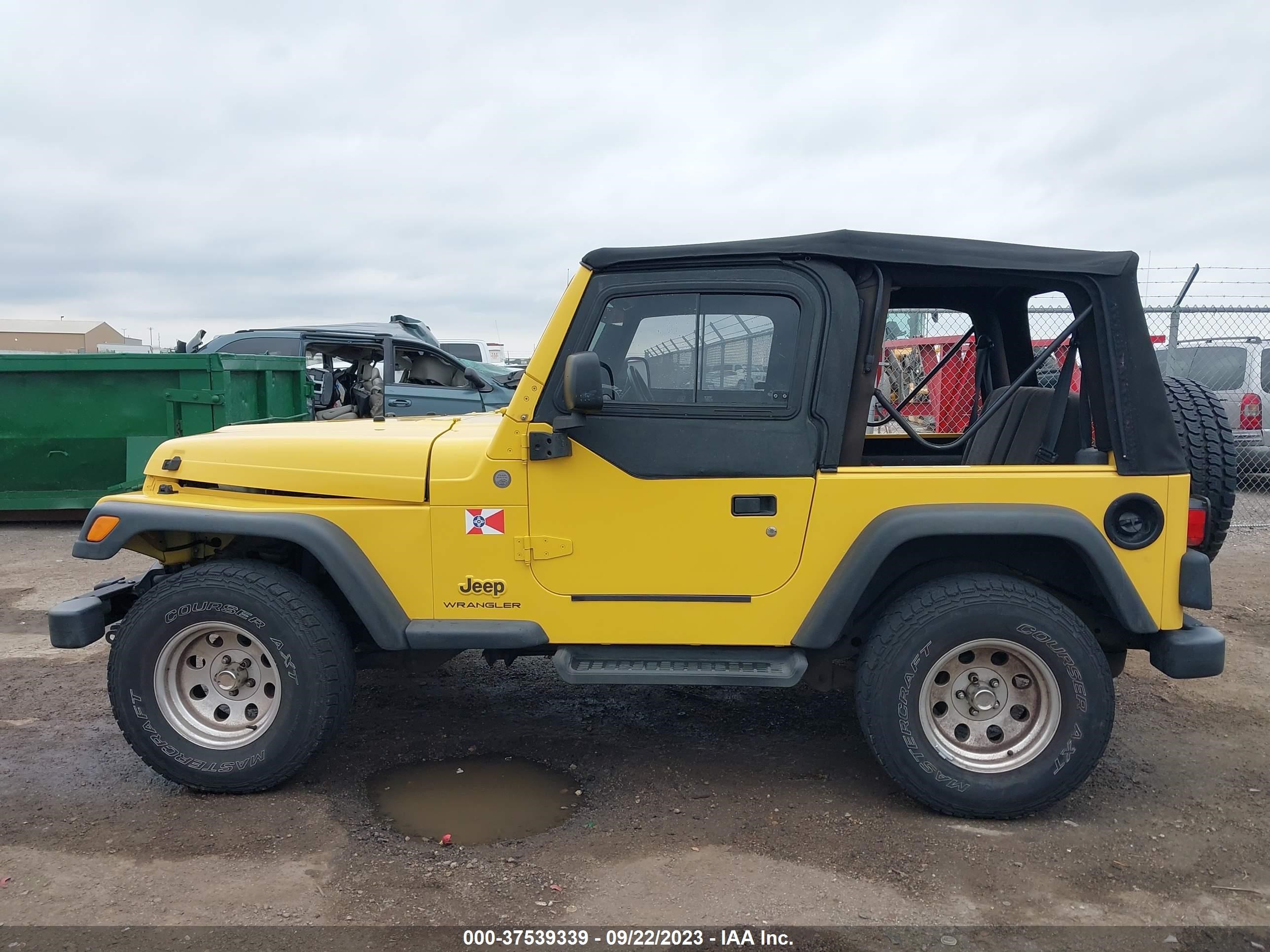 Photo 14 VIN: 1J4FA29184P796485 - JEEP WRANGLER 