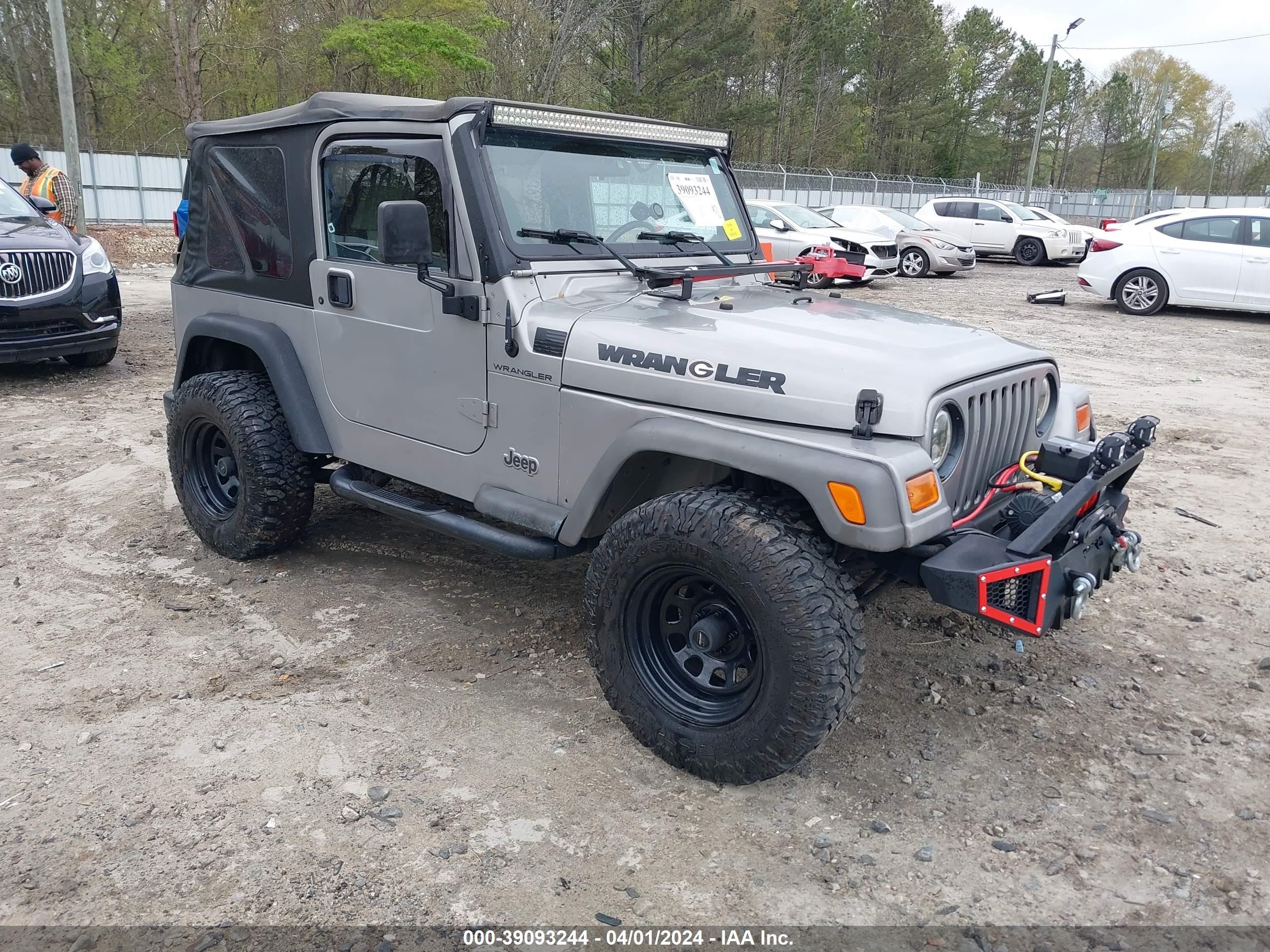 Photo 0 VIN: 1J4FA29P2YP753271 - JEEP WRANGLER 