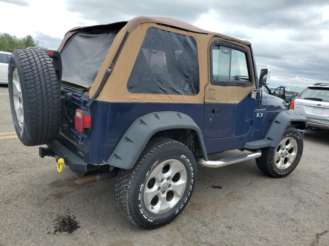 Photo 2 VIN: 1J4FA39S02P758793 - JEEP WRANGLER 