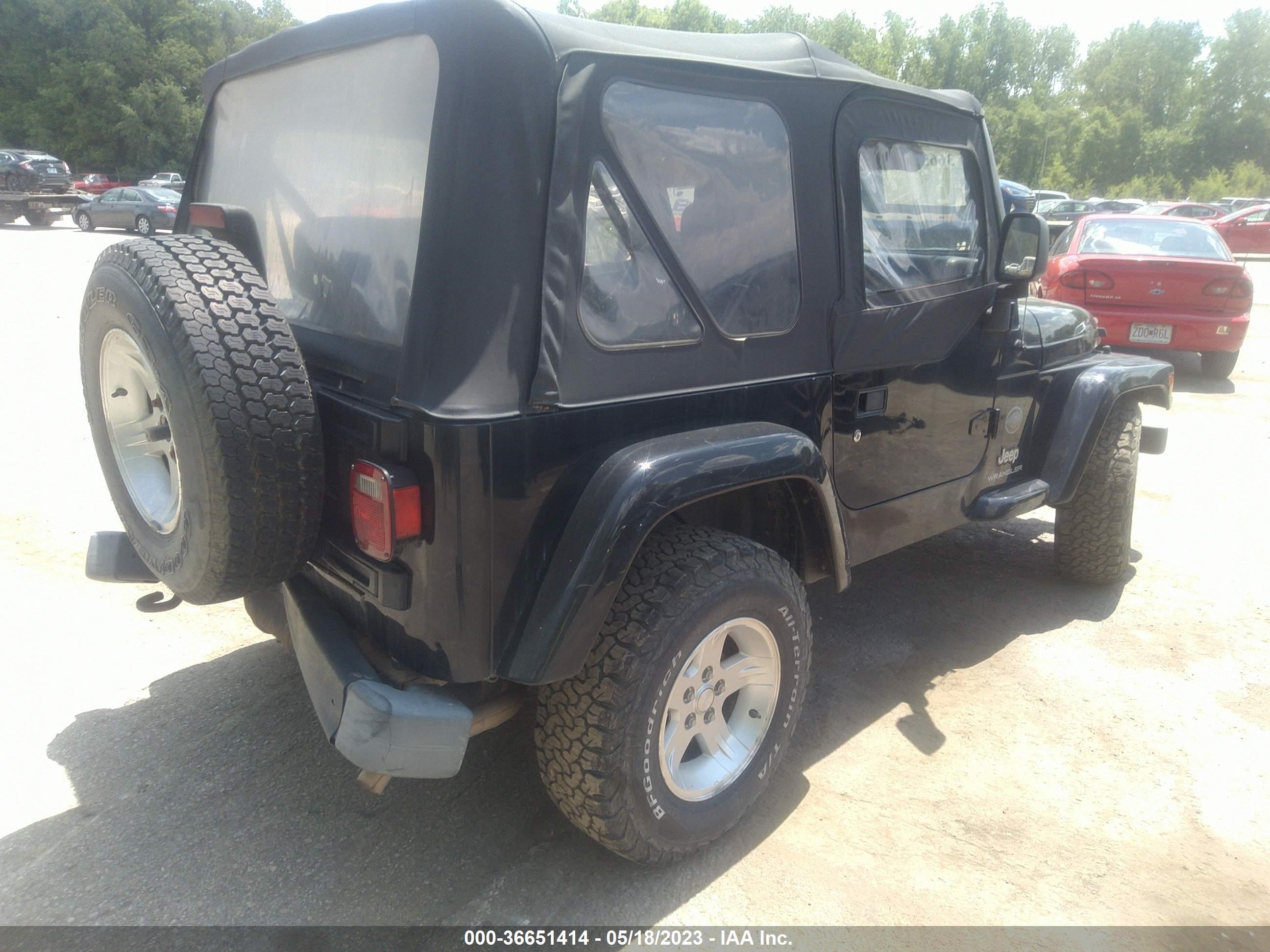 Photo 3 VIN: 1J4FA39S05P369544 - JEEP WRANGLER 