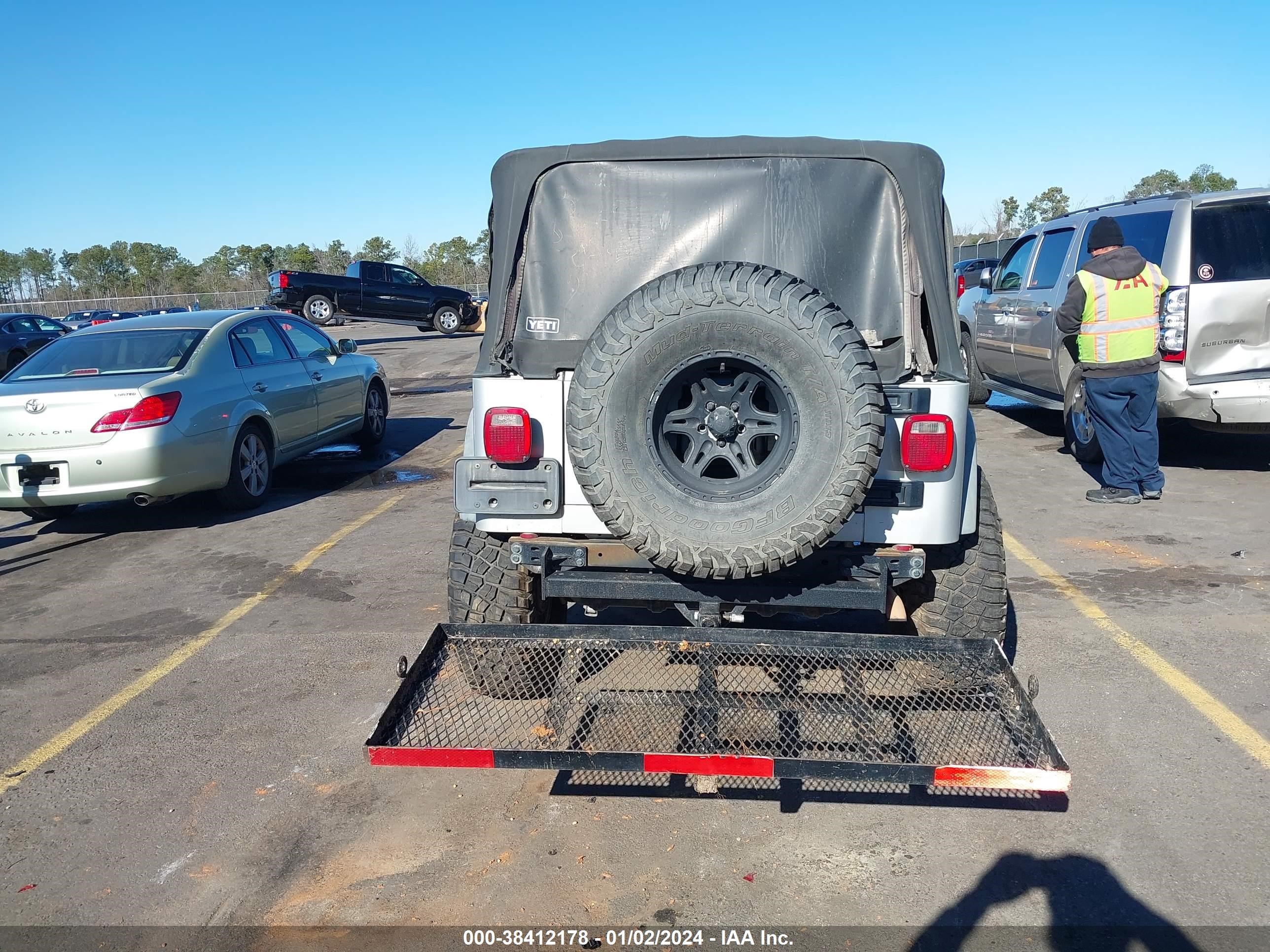 Photo 16 VIN: 1J4FA39S25P373109 - JEEP WRANGLER 