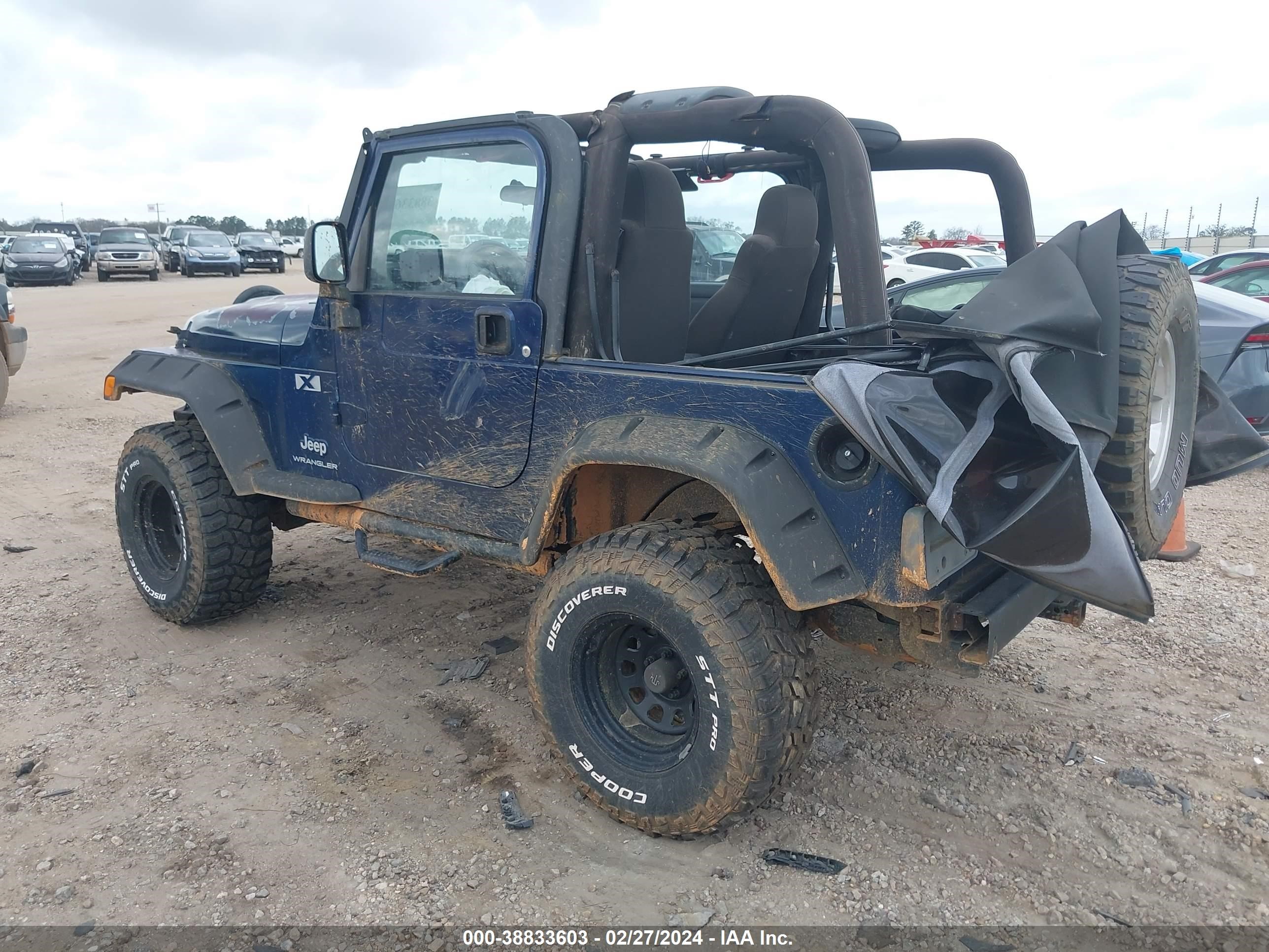 Photo 2 VIN: 1J4FA39S34P717948 - JEEP WRANGLER 