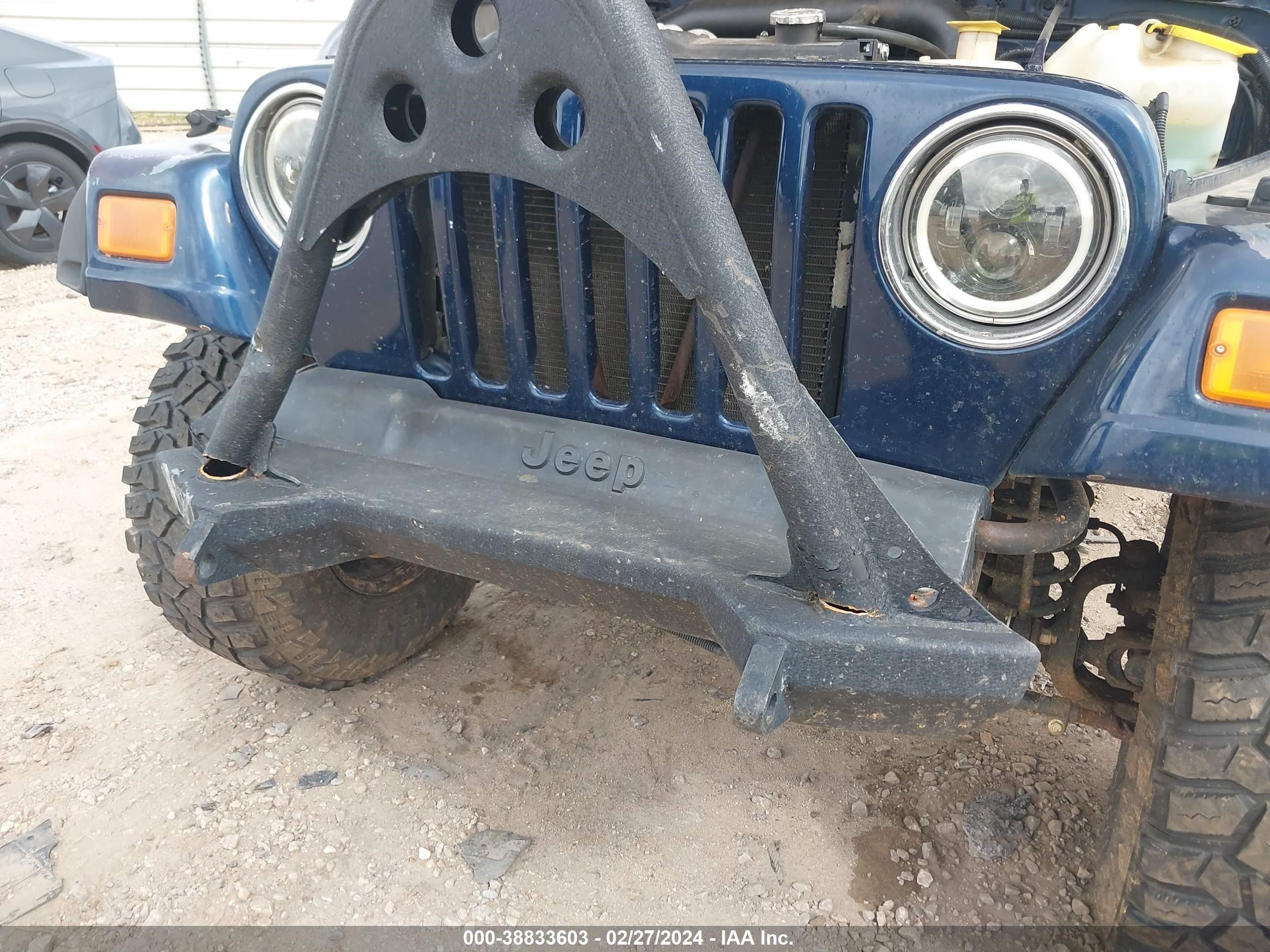 Photo 5 VIN: 1J4FA39S34P717948 - JEEP WRANGLER 