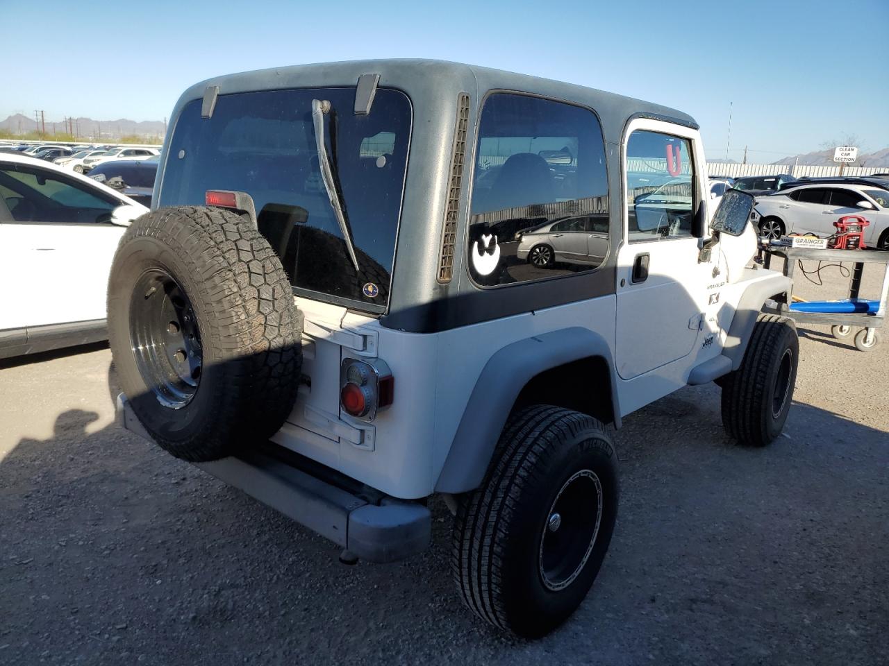 Photo 2 VIN: 1J4FA39S42P726316 - JEEP WRANGLER 