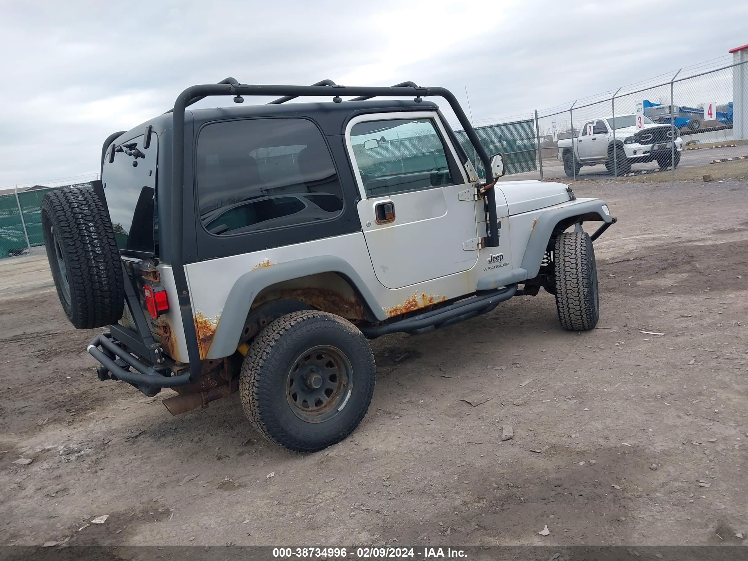 Photo 3 VIN: 1J4FA39S46P730663 - JEEP WRANGLER 