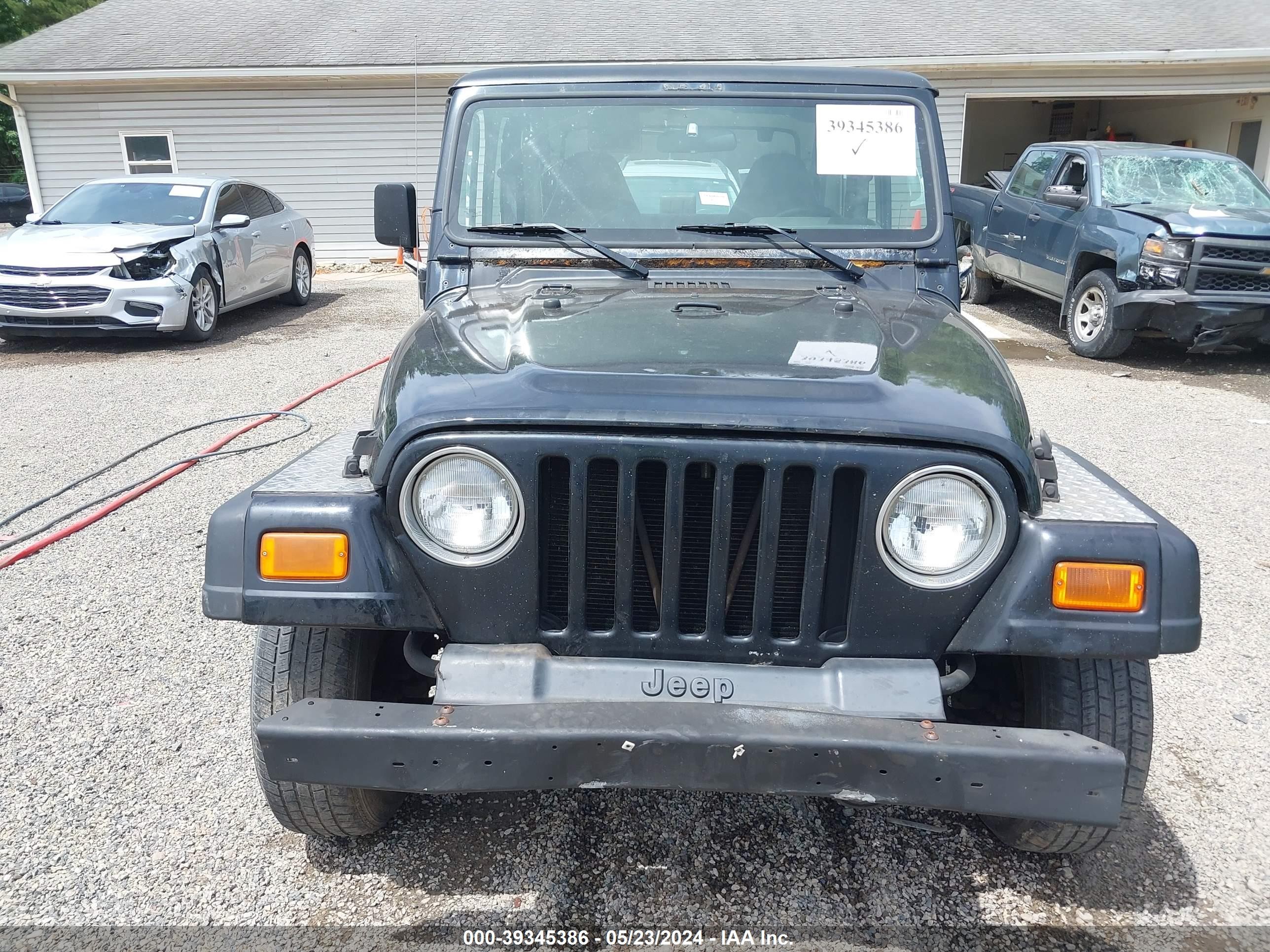 Photo 12 VIN: 1J4FA39S62P764372 - JEEP WRANGLER 